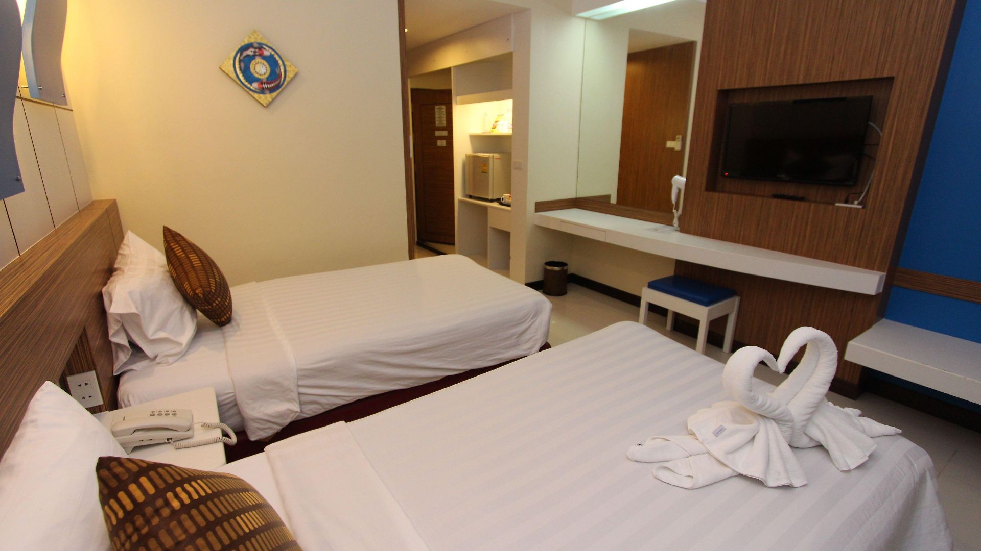 โรงแรมคาเมลอท โรงแรม 4*