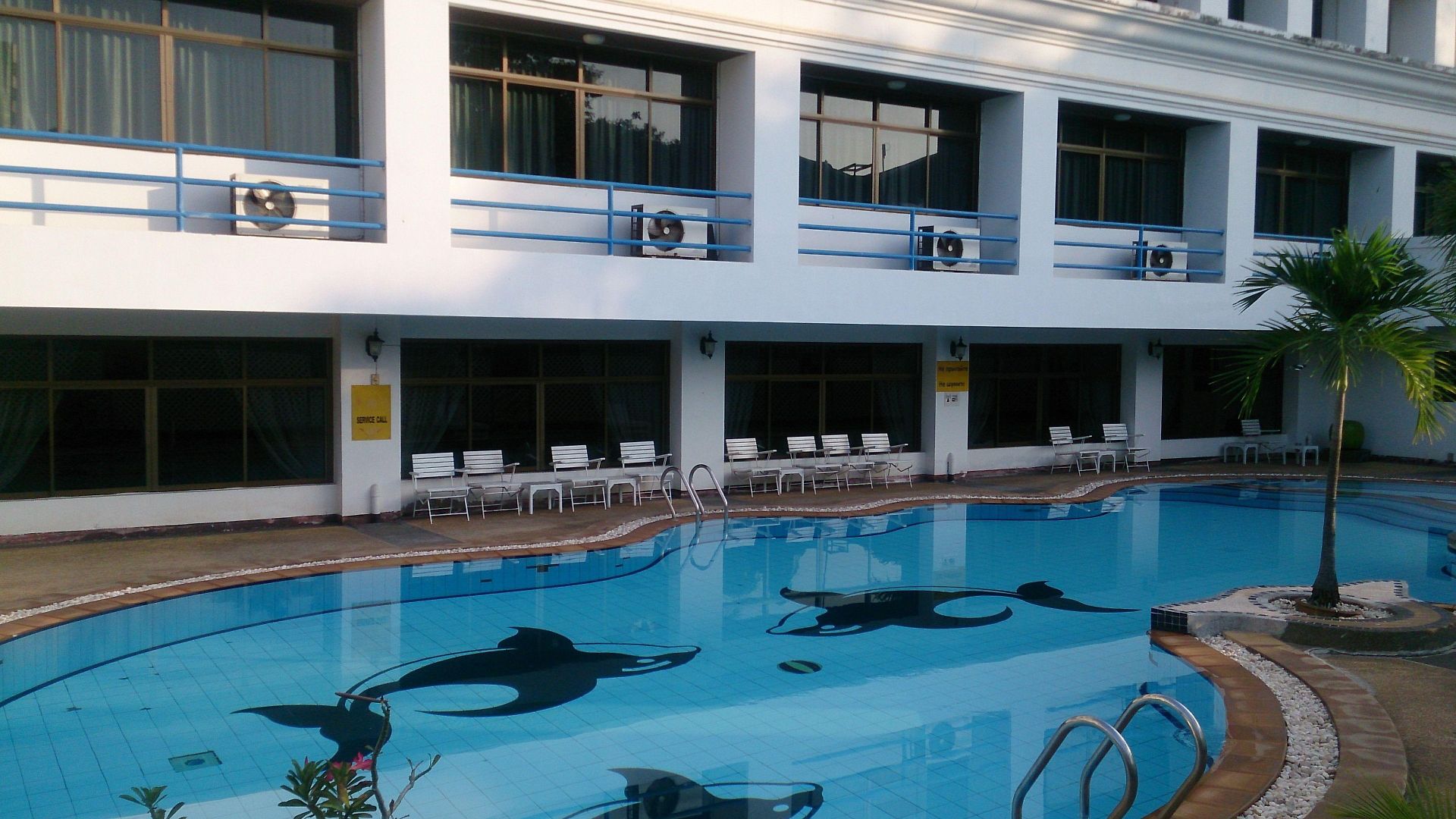 โรงแรม โรงแรมคาเมลอท