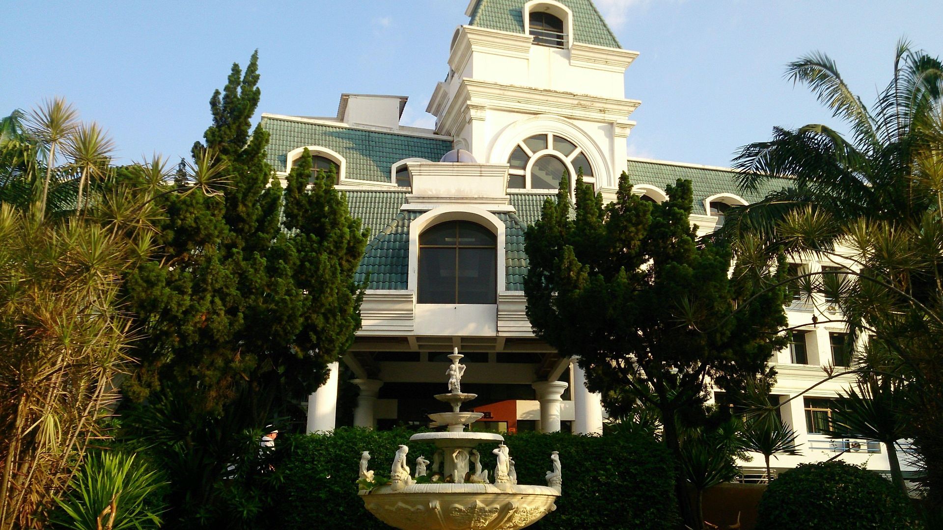 โรงแรมคาเมลอท โรงแรม Pattaya