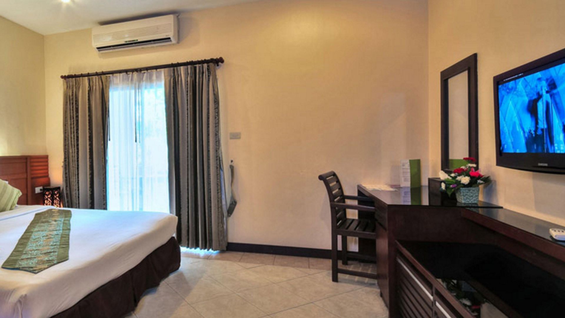 Gazebo Resort,