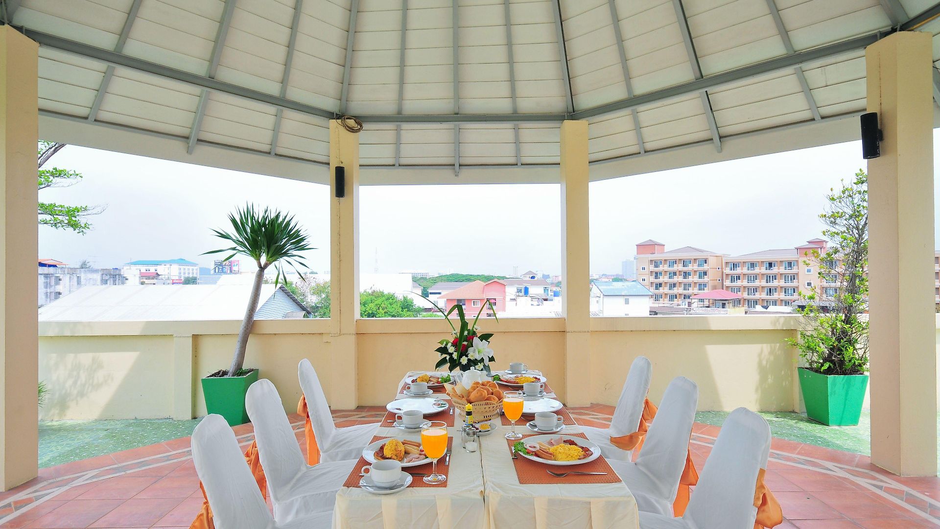 Gazebo Resort, 3*