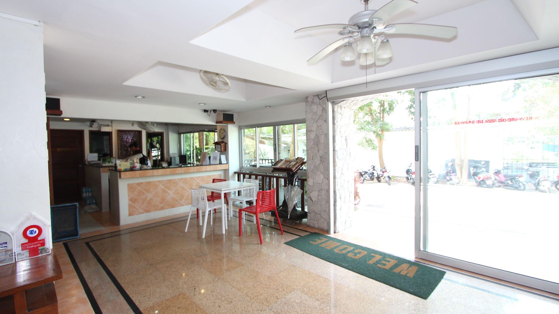 โรงแรม เบลล่า พัทยา ถนนสาย 3