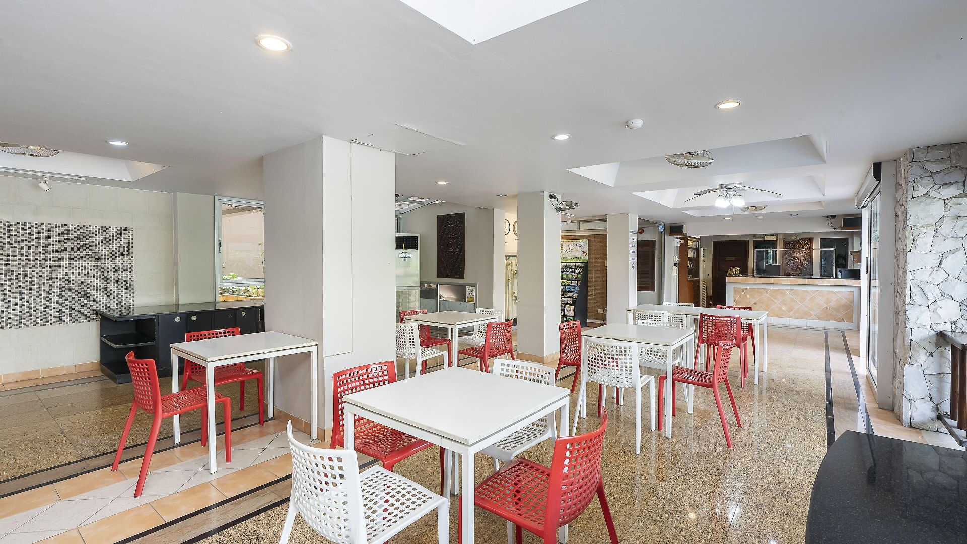 โรงแรม เบลล่า พัทยา ถนนสาย 3 Pattaya