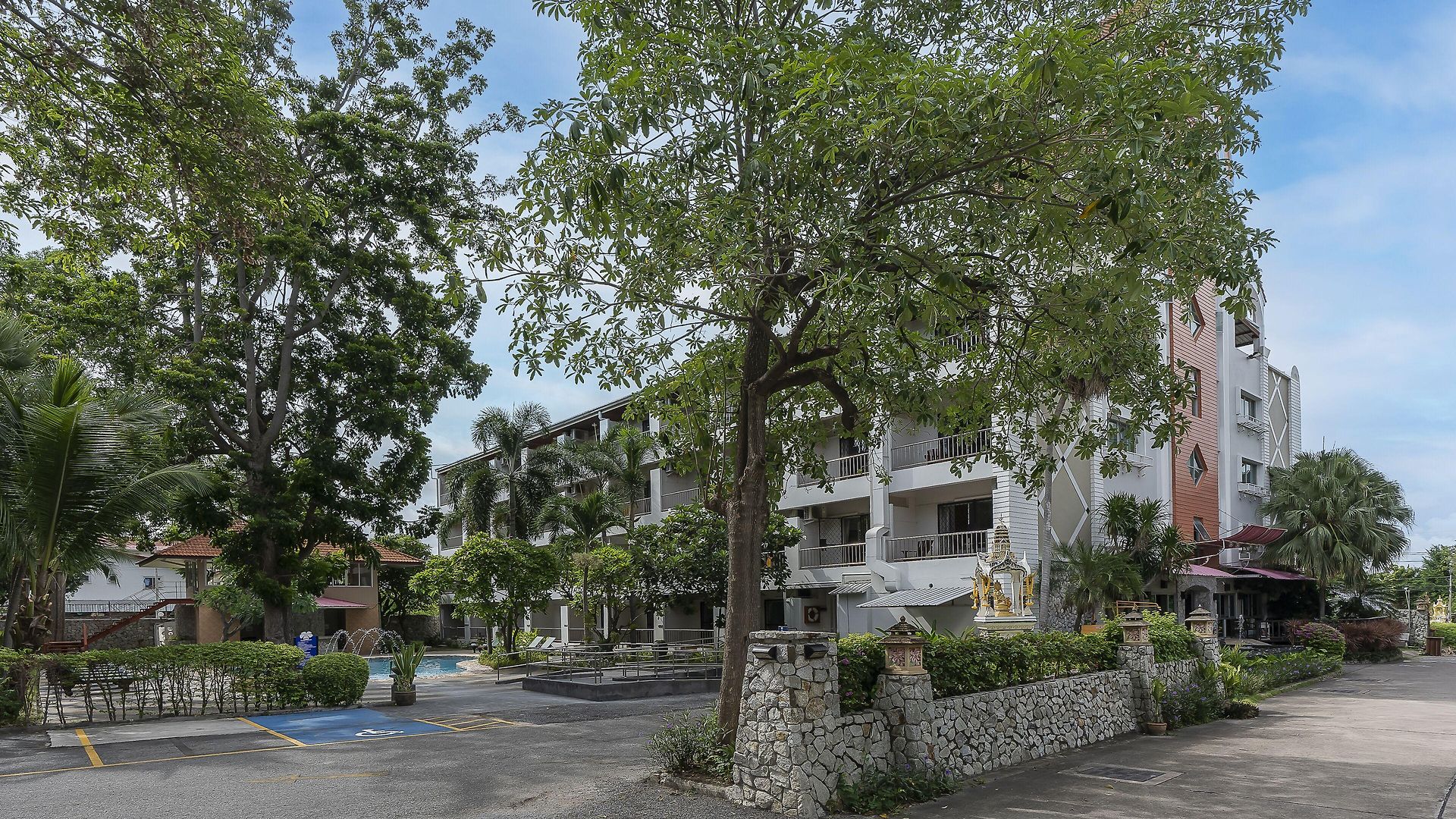 เบลล่า พัทยา ถนนสาย 3 โรงแรม Pattaya