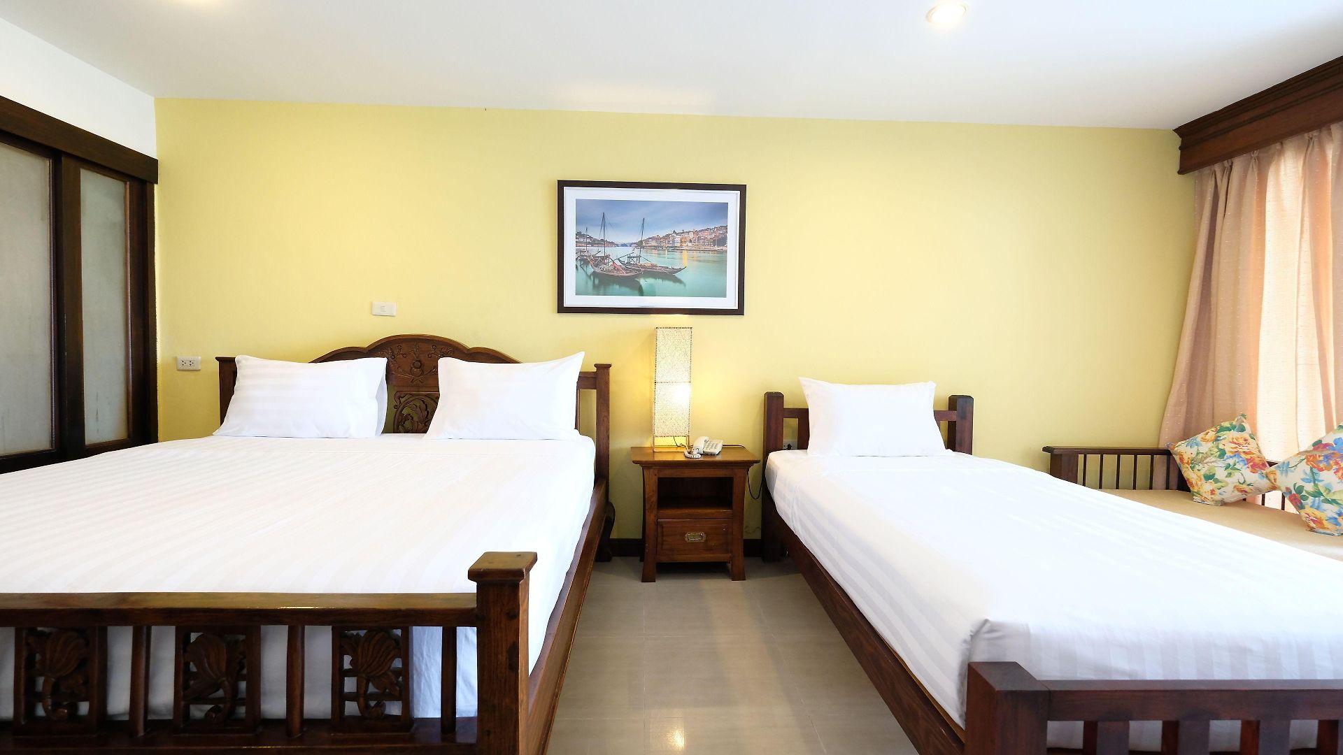 Sunday Wongamat Privacy โรงแรม