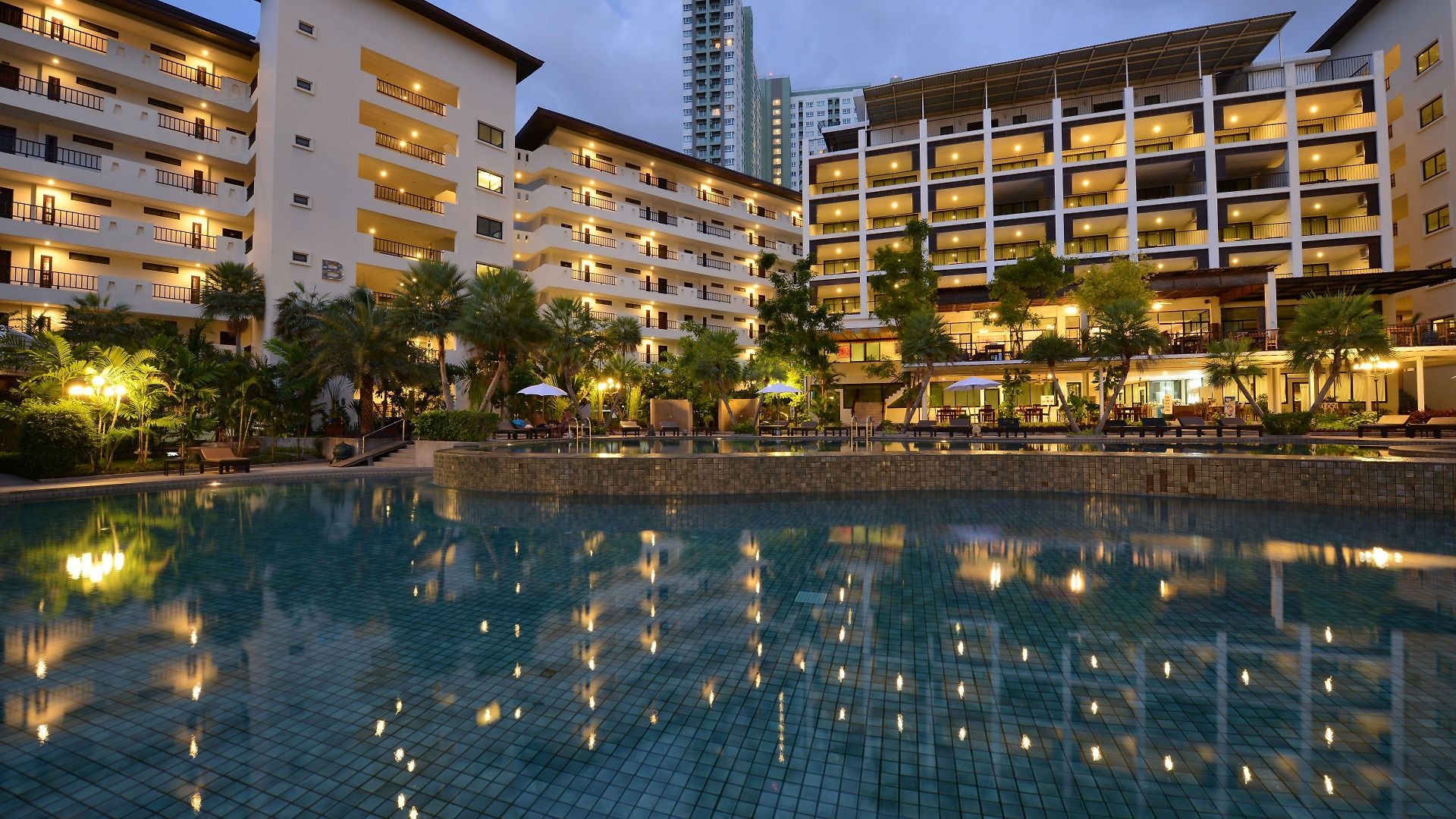 Sunday Wongamat Privacy โรงแรม