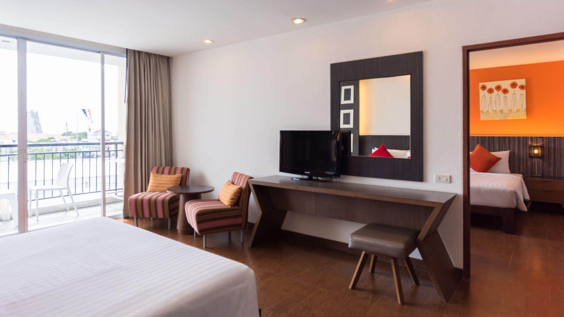 J โรงแรม Pattaya