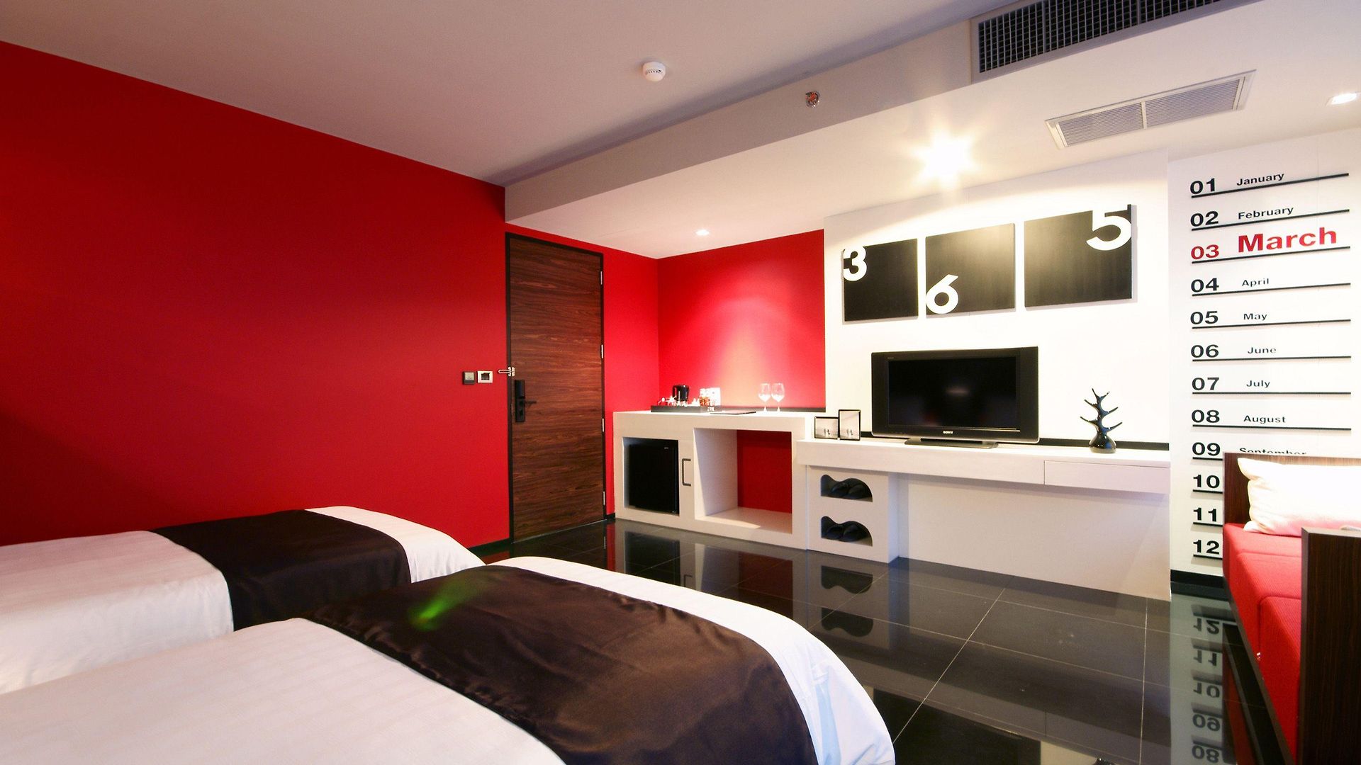 ทีซิกซ์ตี้ไฟว์ โรงแรม 4*