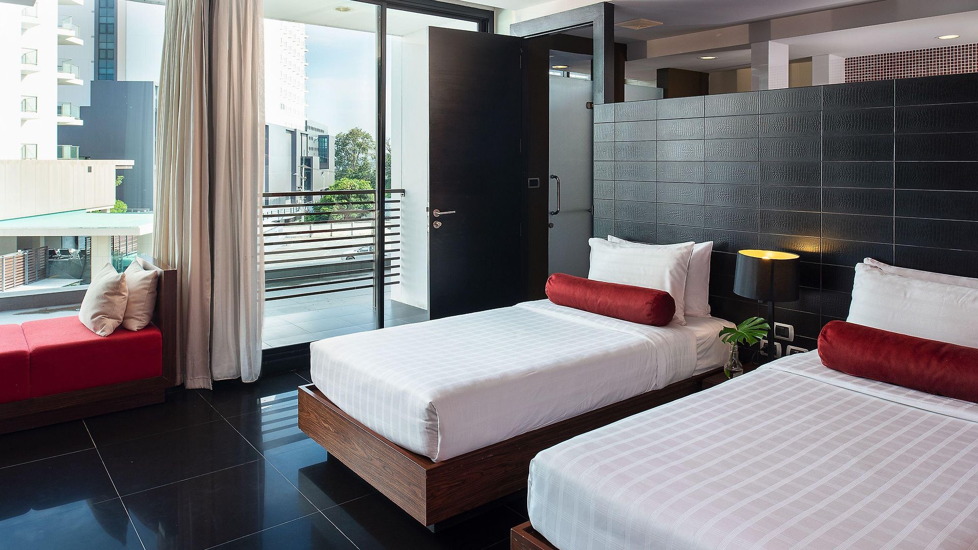 ทีซิกซ์ตี้ไฟว์ โรงแรม 4*