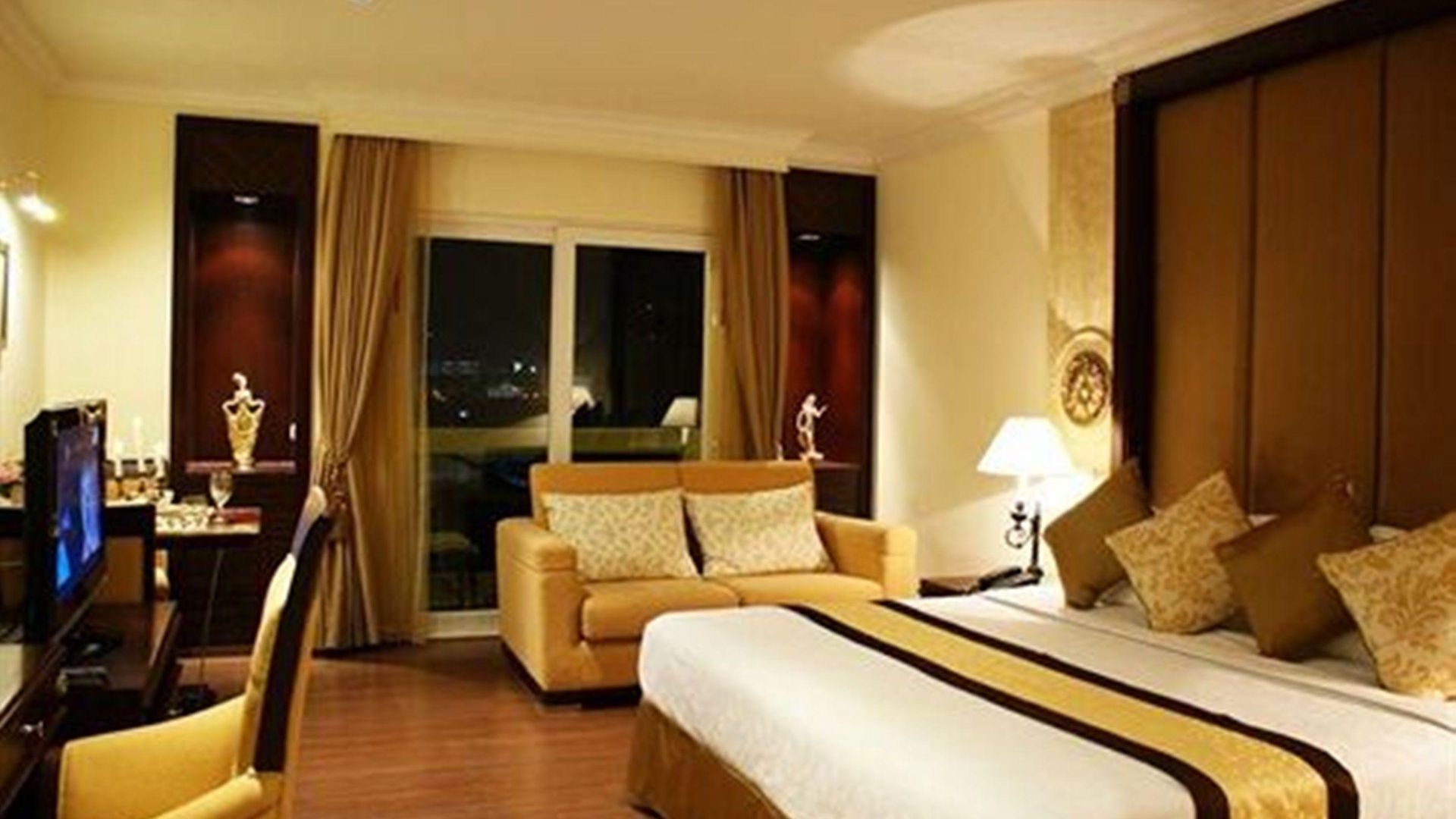 โรงแรม Lk