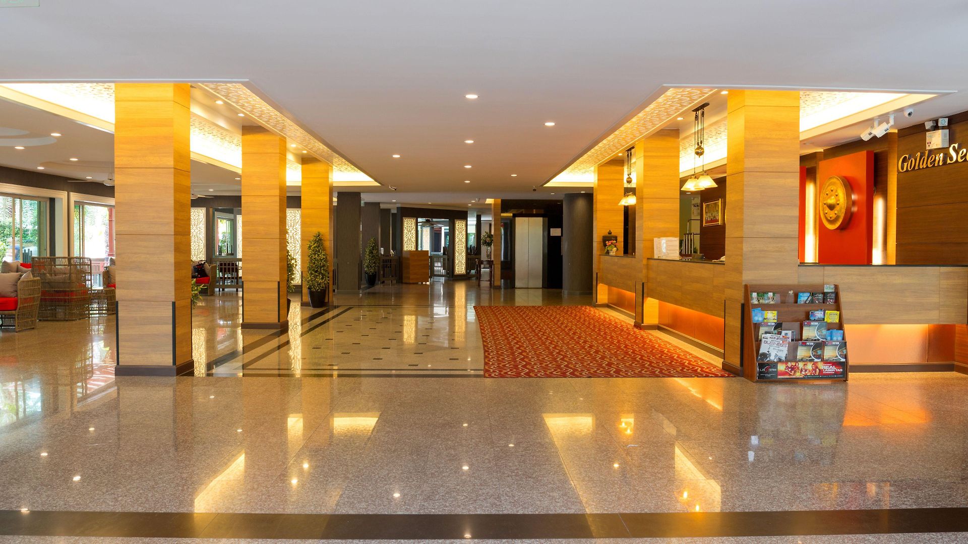Golden Sea โรงแรม