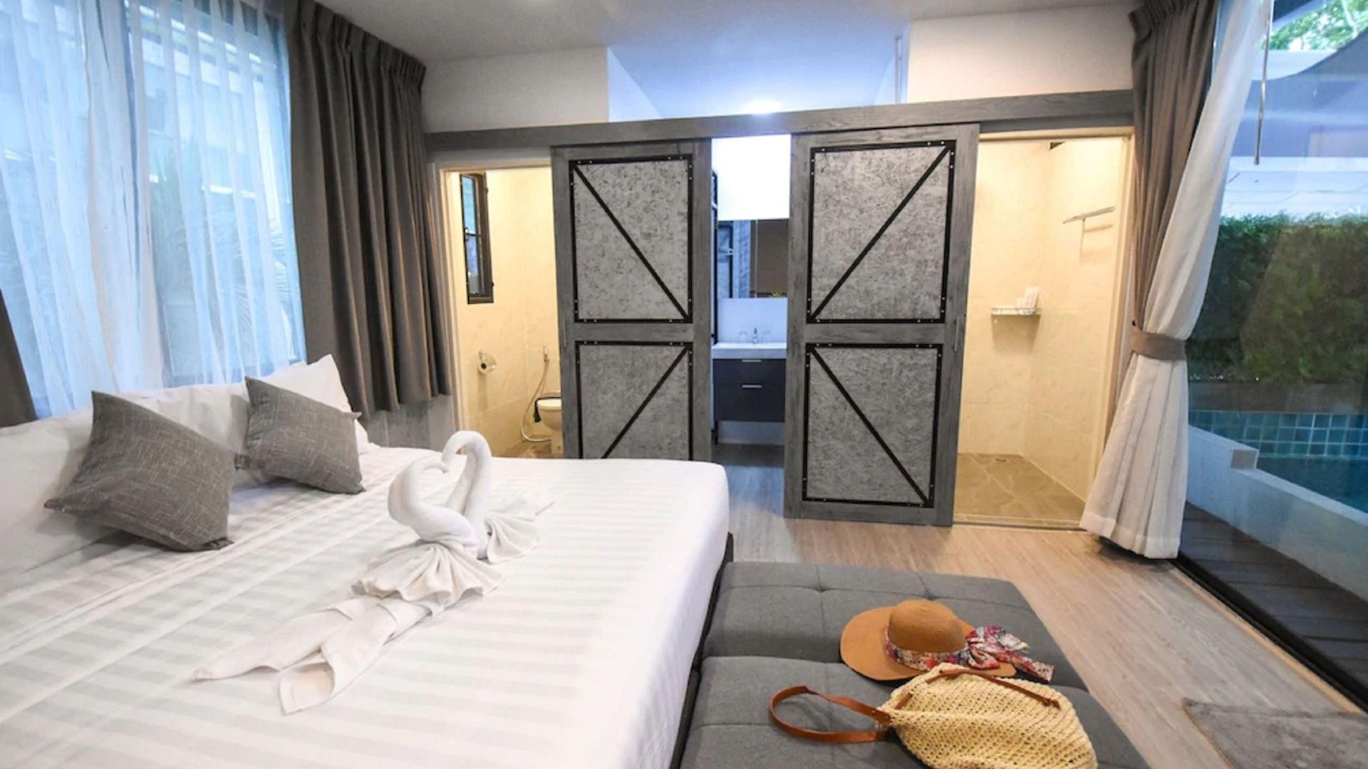 บาศญ่า บีช โฮเทล แอนด์ - เซ็นเธร่า บีช โฮเทล โรงแรม 3*