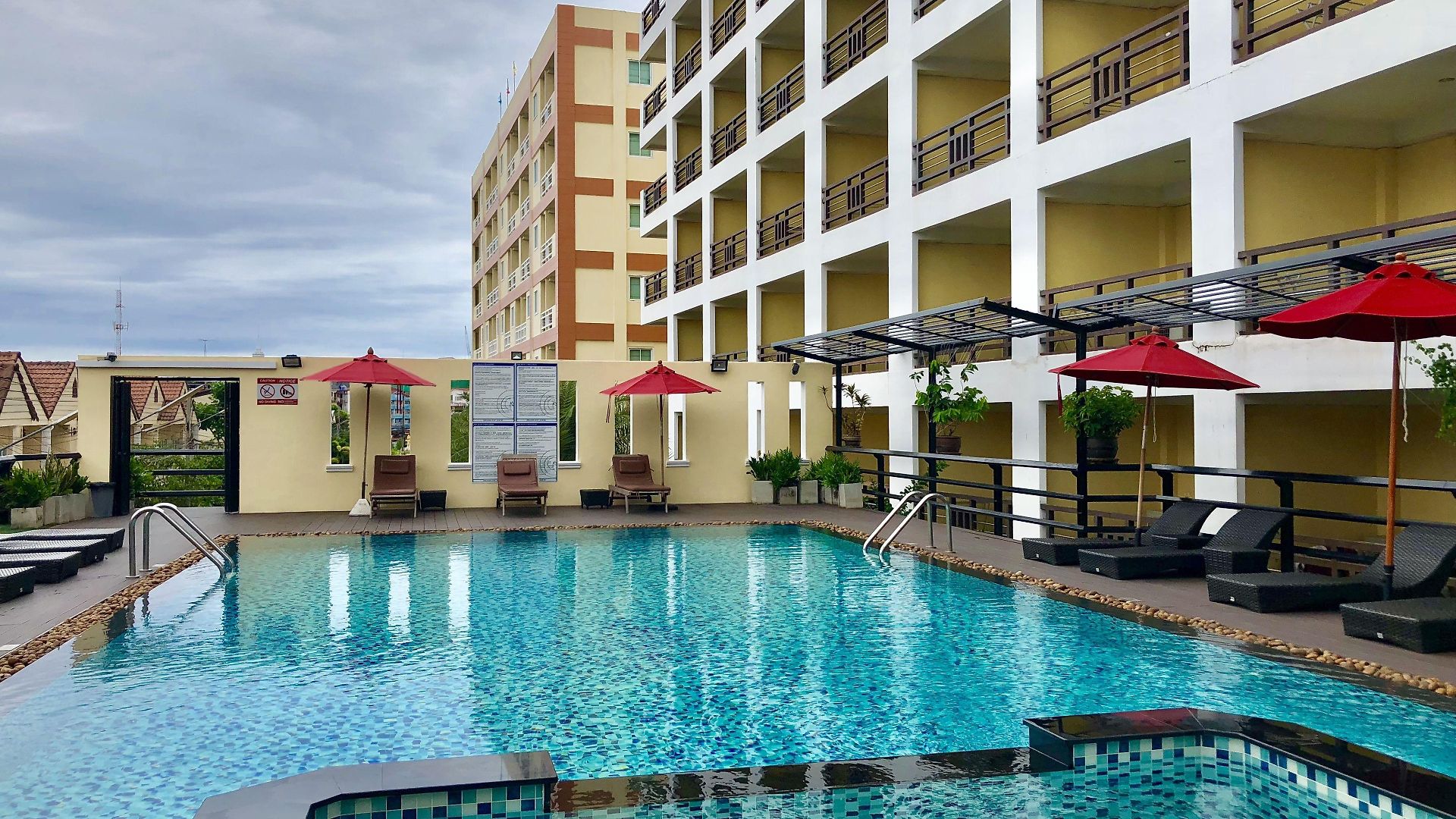Golden Sea โรงแรม