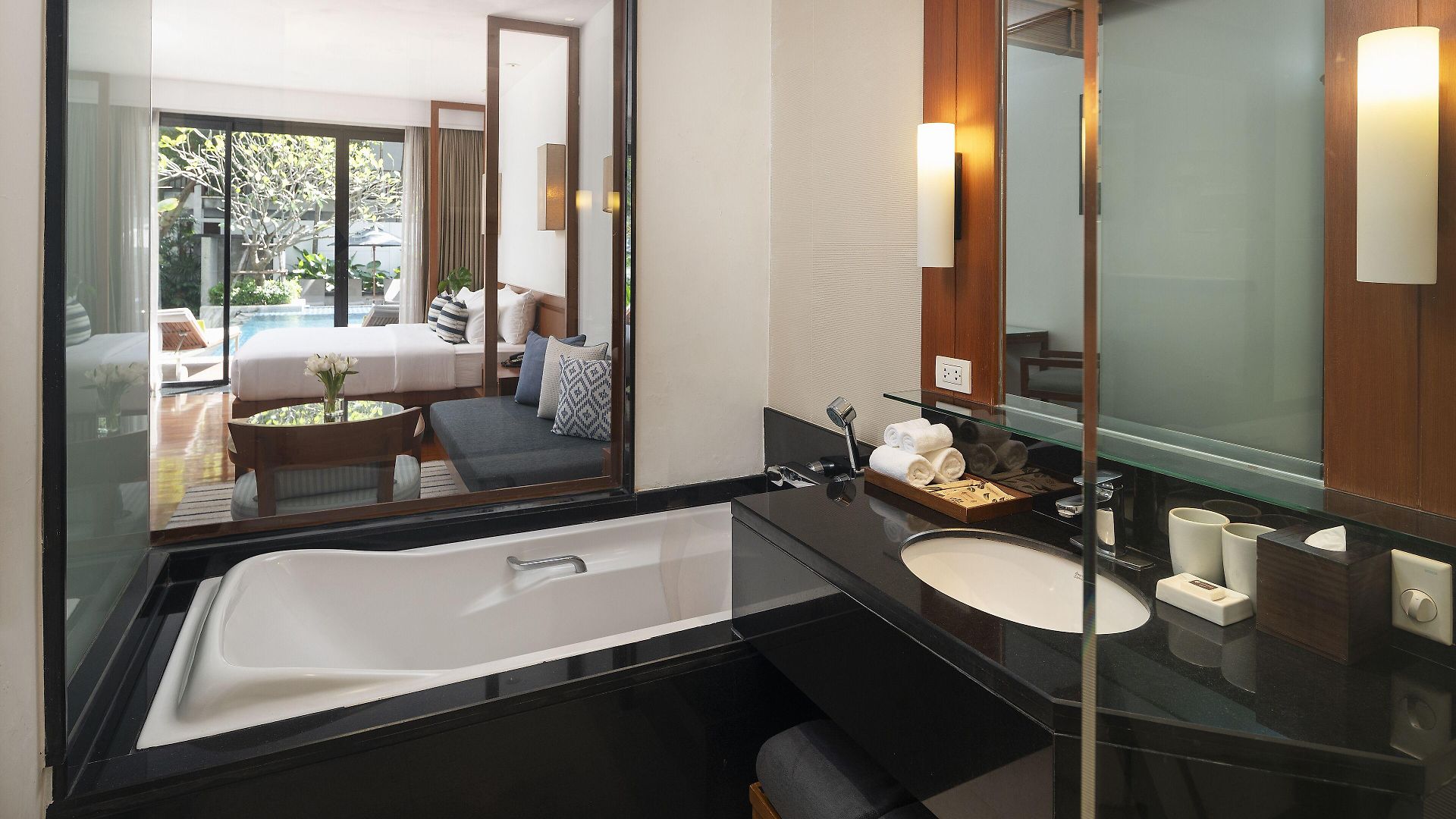 โรงแรม Woodlands 4*