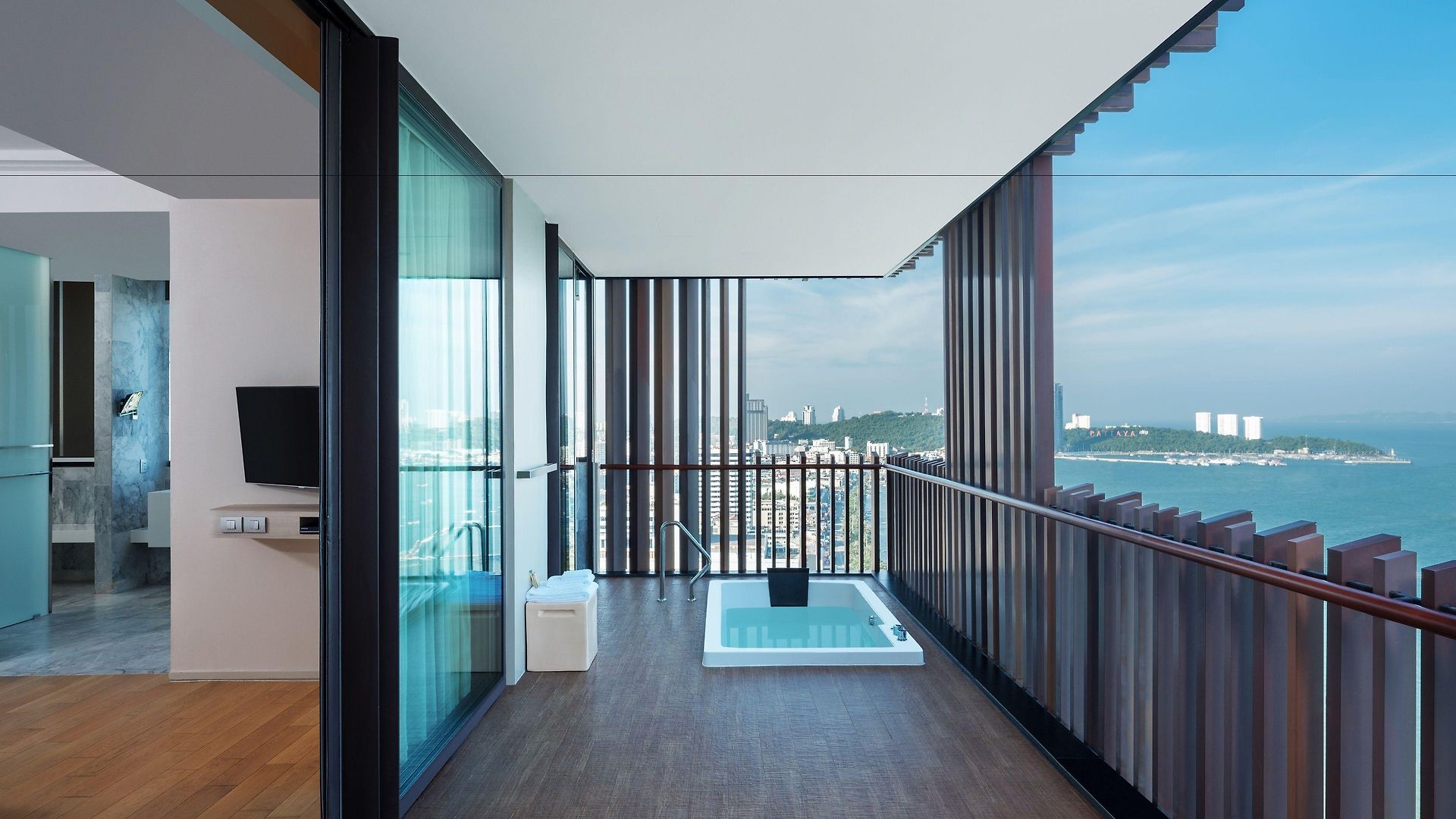 รีสอร์ท โรงแรมฮิลตัน พัทยา - Sha Extra Pattaya