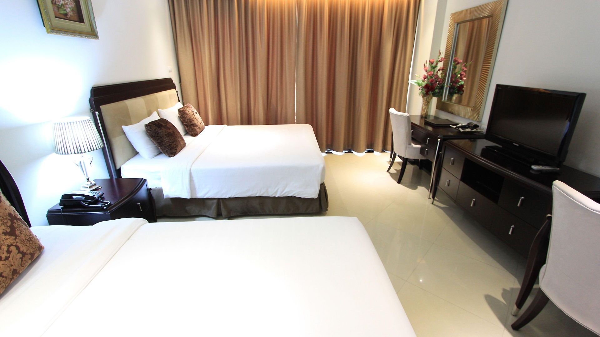 โรงแรม แอลเค เลเจนท์ Pattaya