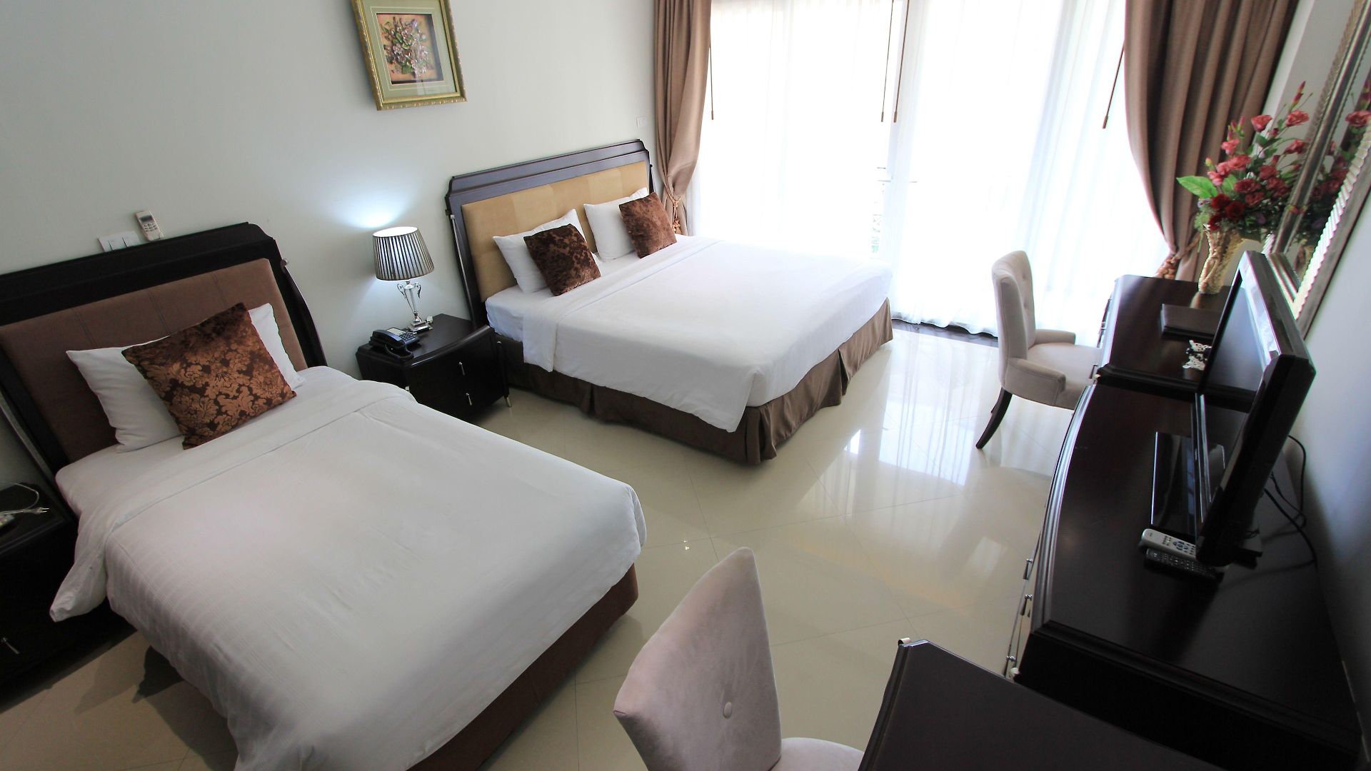 แอลเค เลเจนท์ โรงแรม 4*