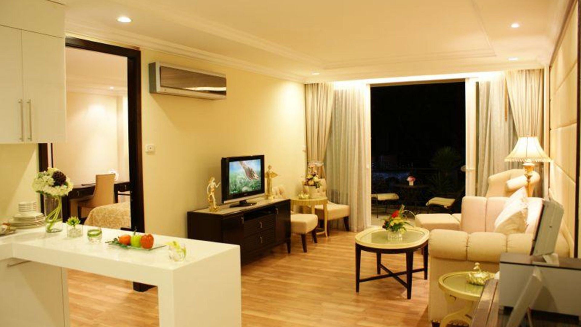แอลเค เลเจนท์ โรงแรม