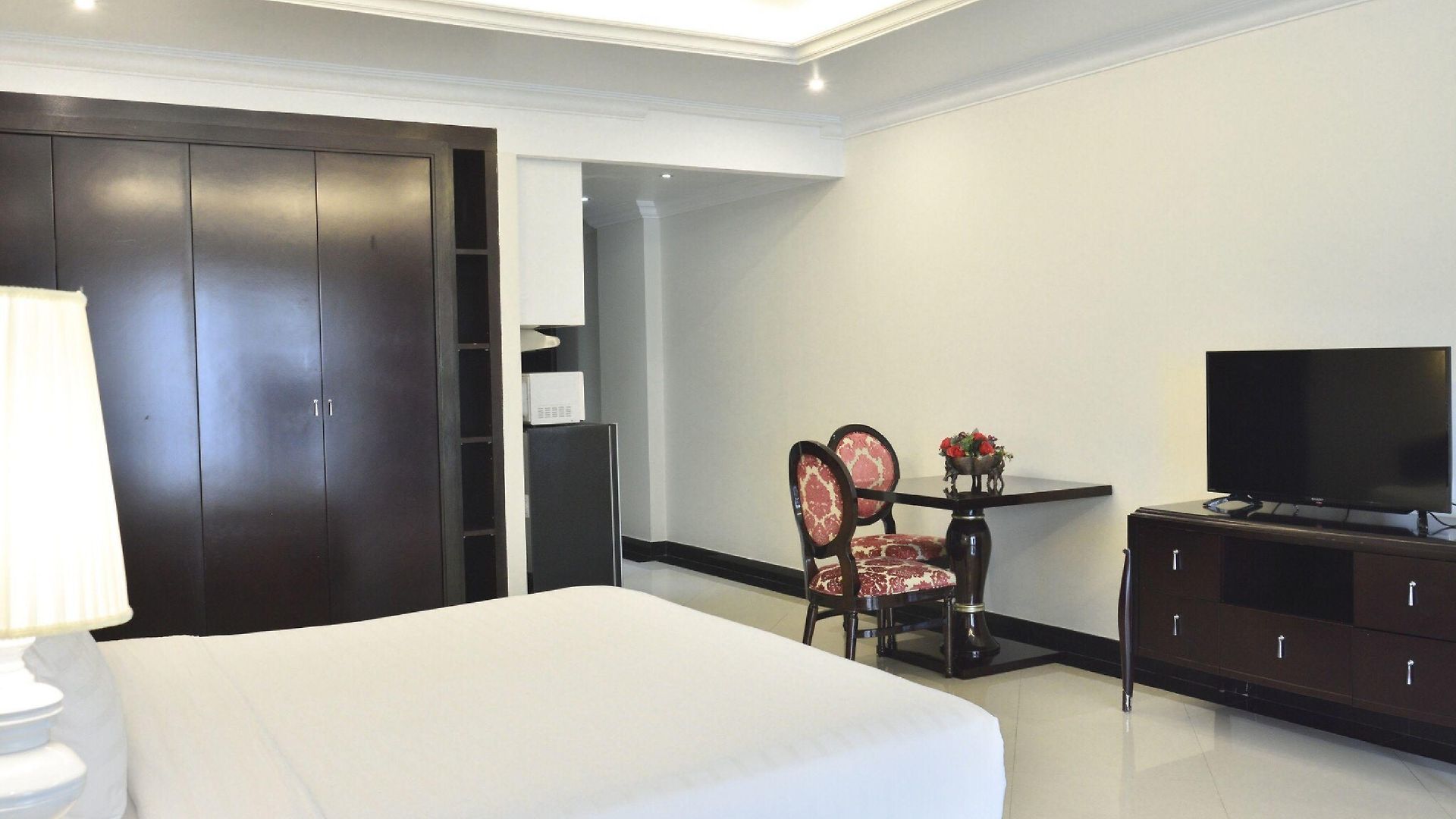 โรงแรม แอลเค เลเจนท์