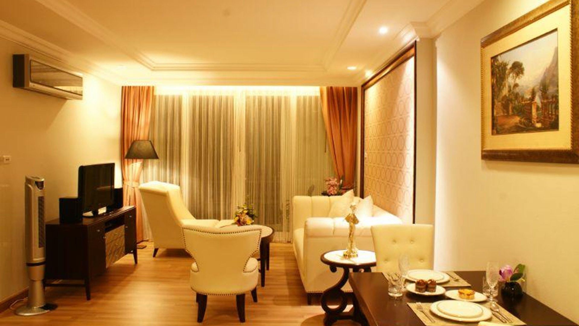 แอลเค เลเจนท์ โรงแรม 4*