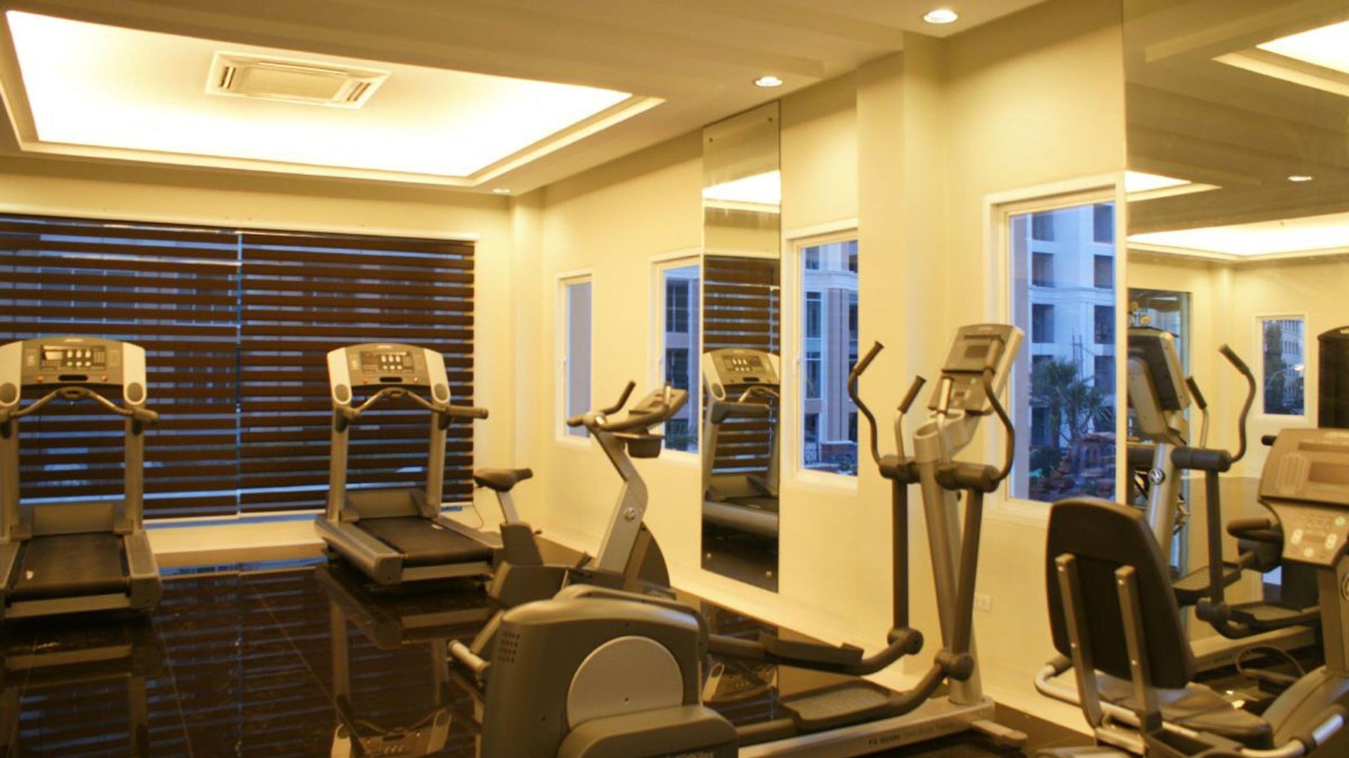 แอลเค เลเจนท์ โรงแรม 4*