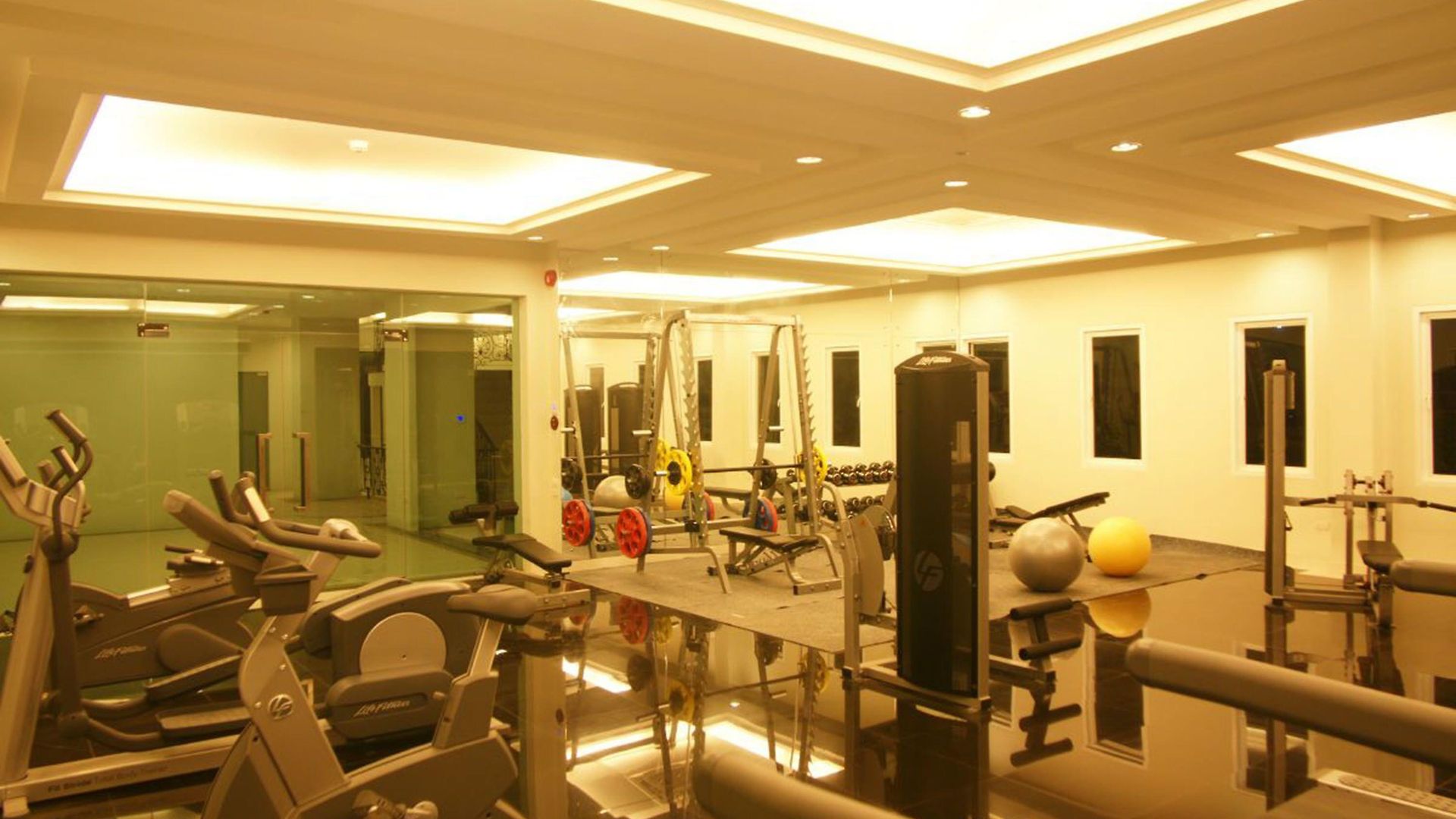โรงแรม แอลเค เลเจนท์ Pattaya