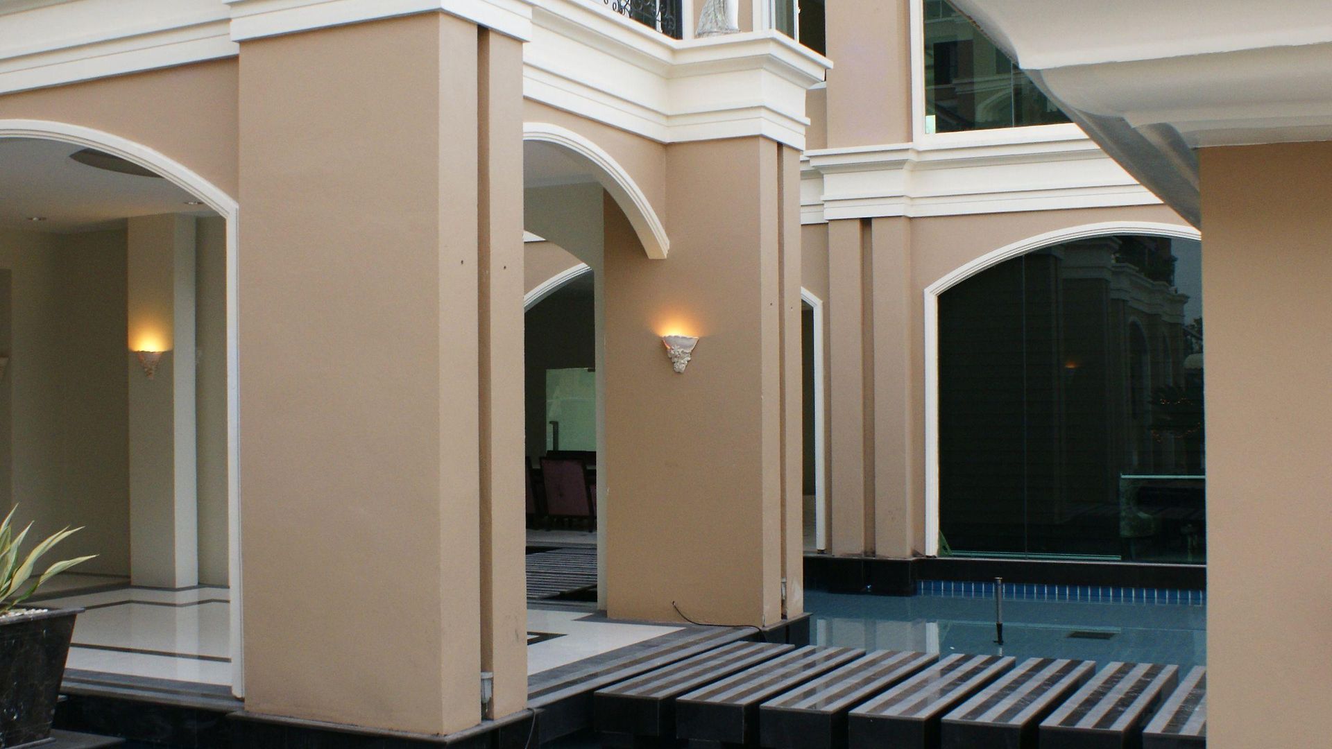 โรงแรม แอลเค เลเจนท์