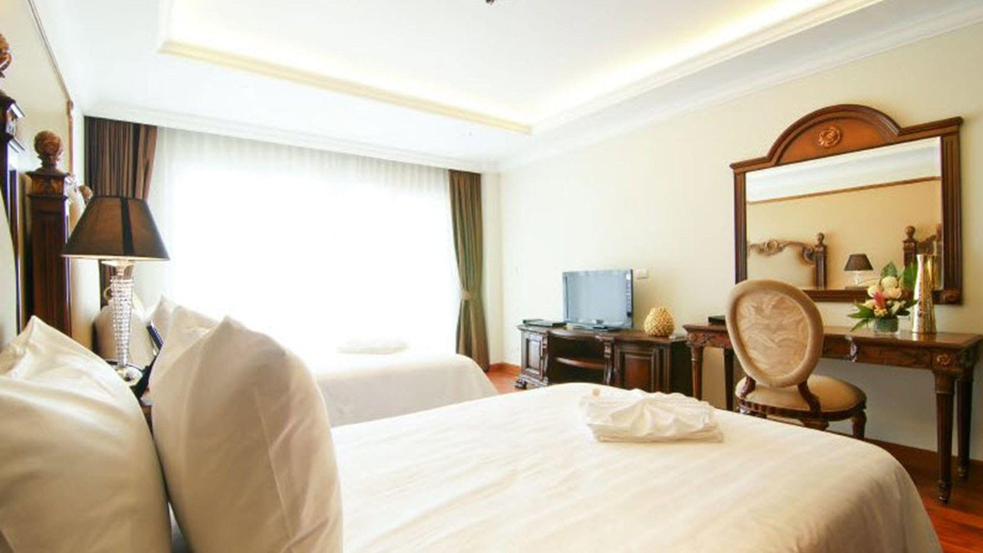 โรงแรม Lk Miracle - Sha Extra 4*