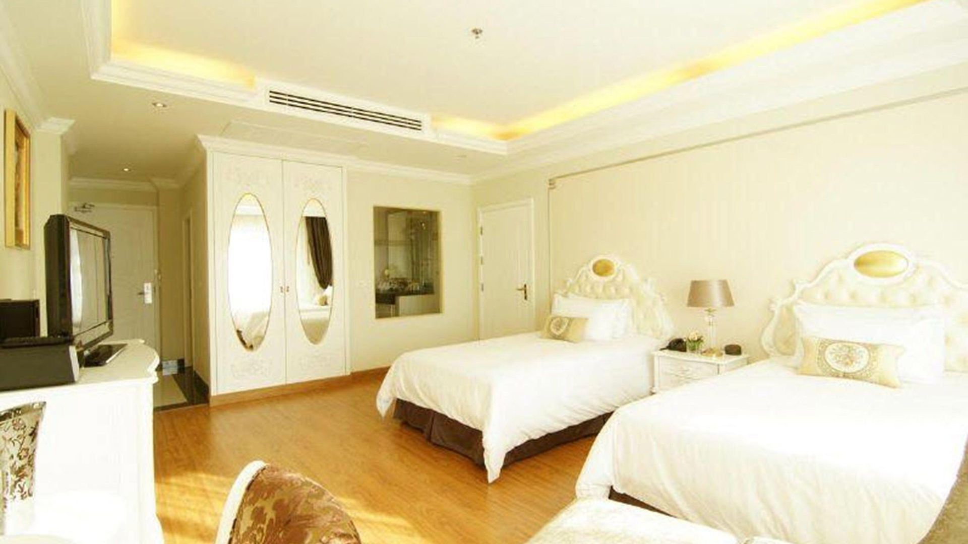 โรงแรม Lk Miracle - Sha Extra 4*
