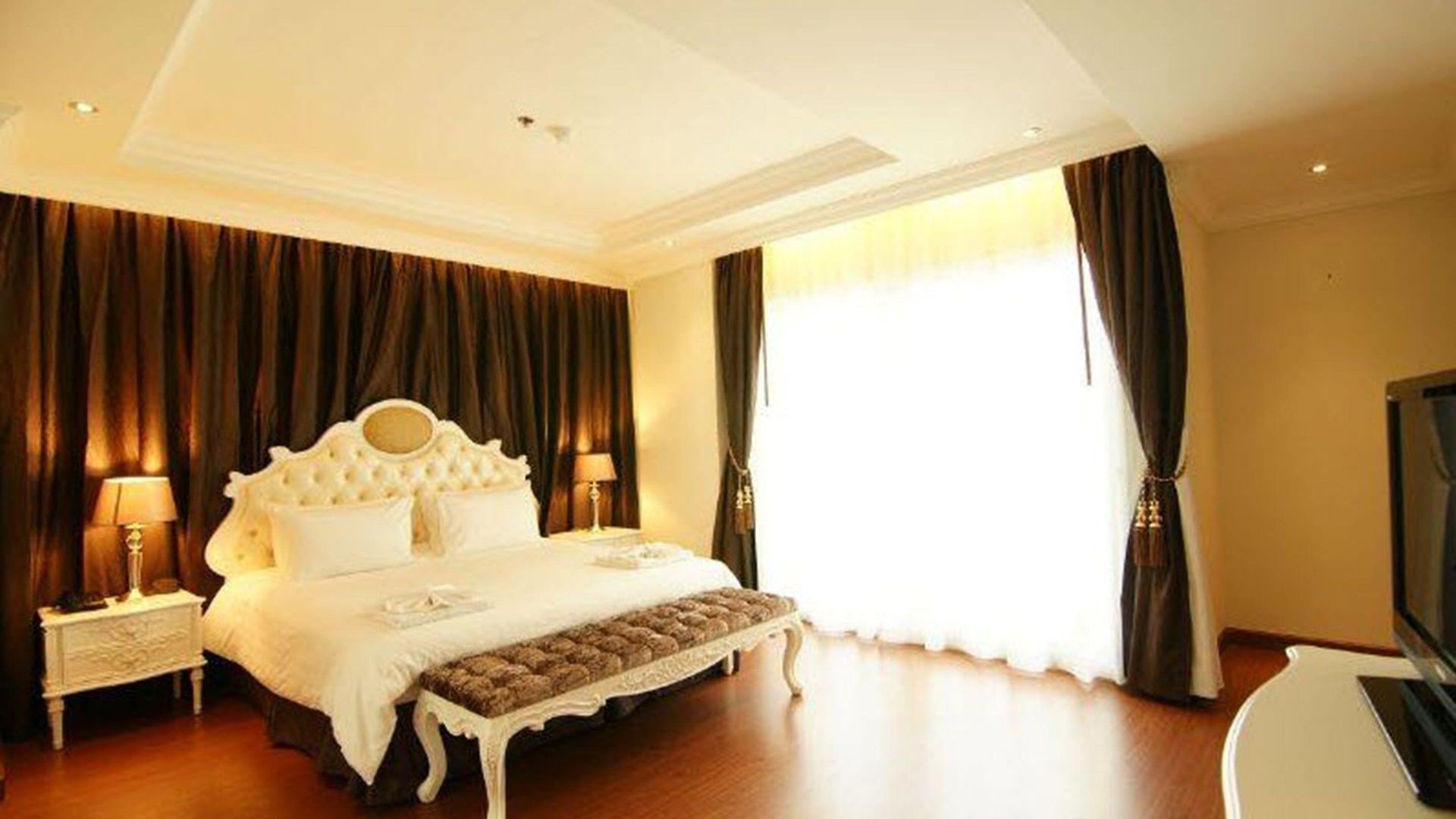 โรงแรม Lk Miracle - Sha Extra