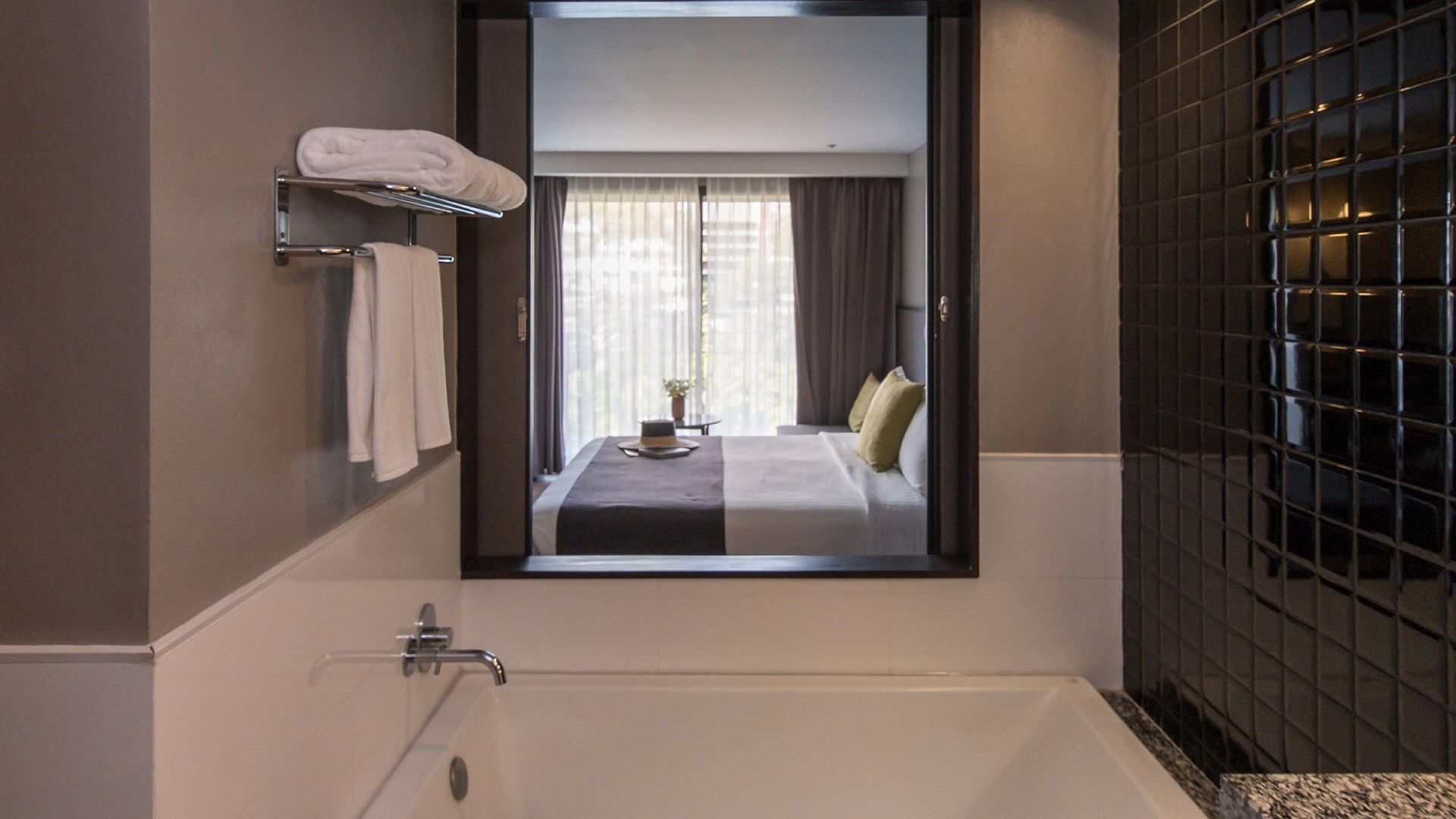 Page 10 โรงแรม Pattaya