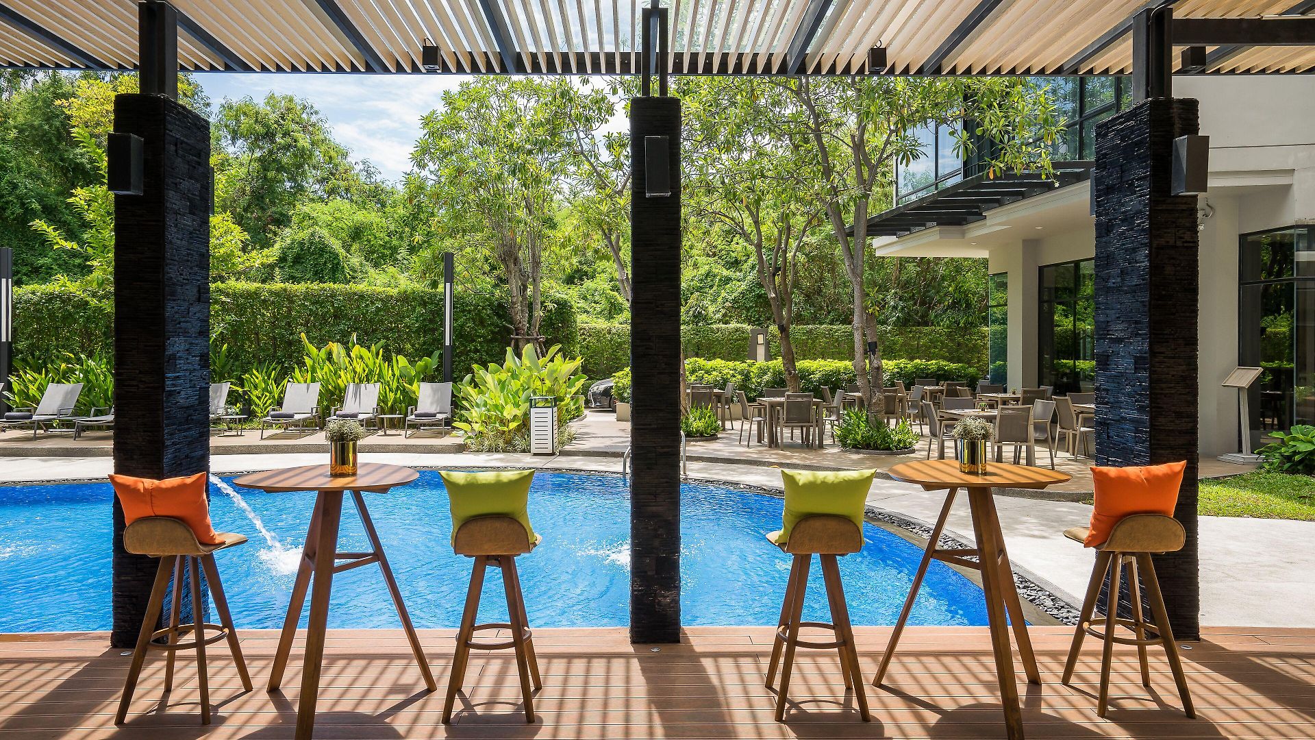 โรงแรม Altera And By At Mind