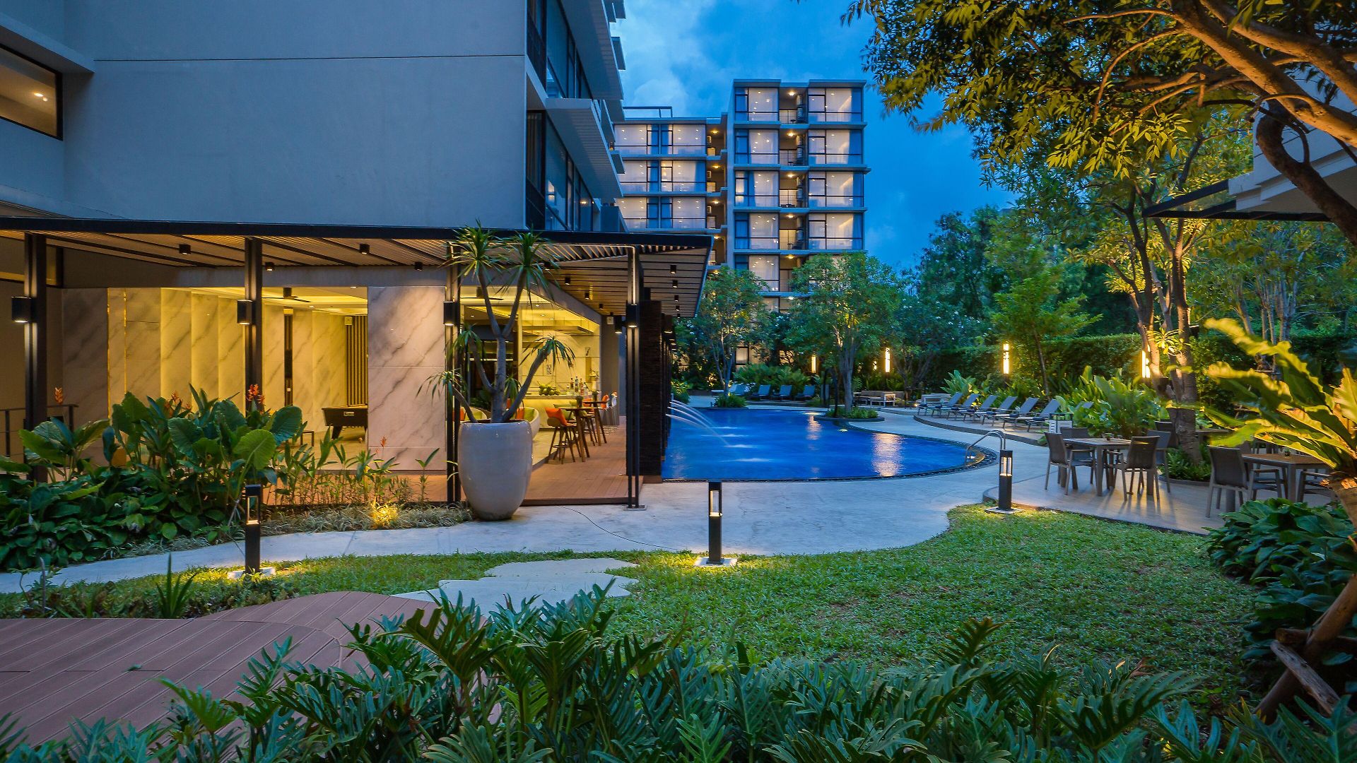 โรงแรม Altera And By At Mind 4*