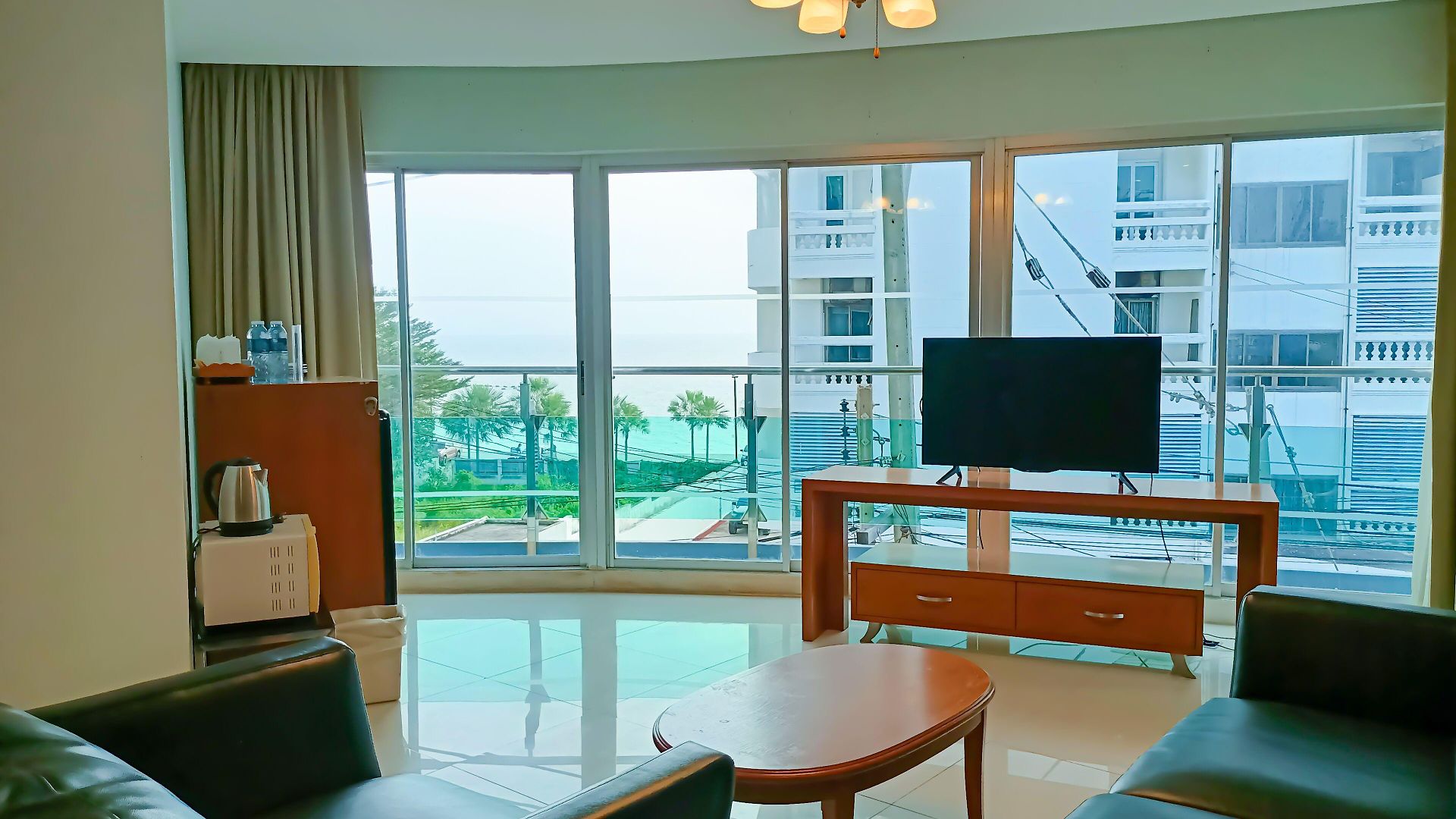 รอยัลบีชวิว 4* Pattaya