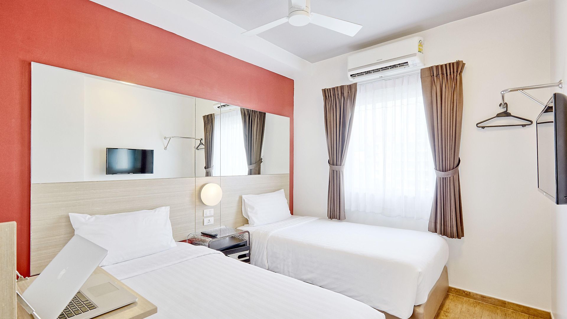 โรงแรม โรงแรมเรด แพลนเนต พัทยา 3*