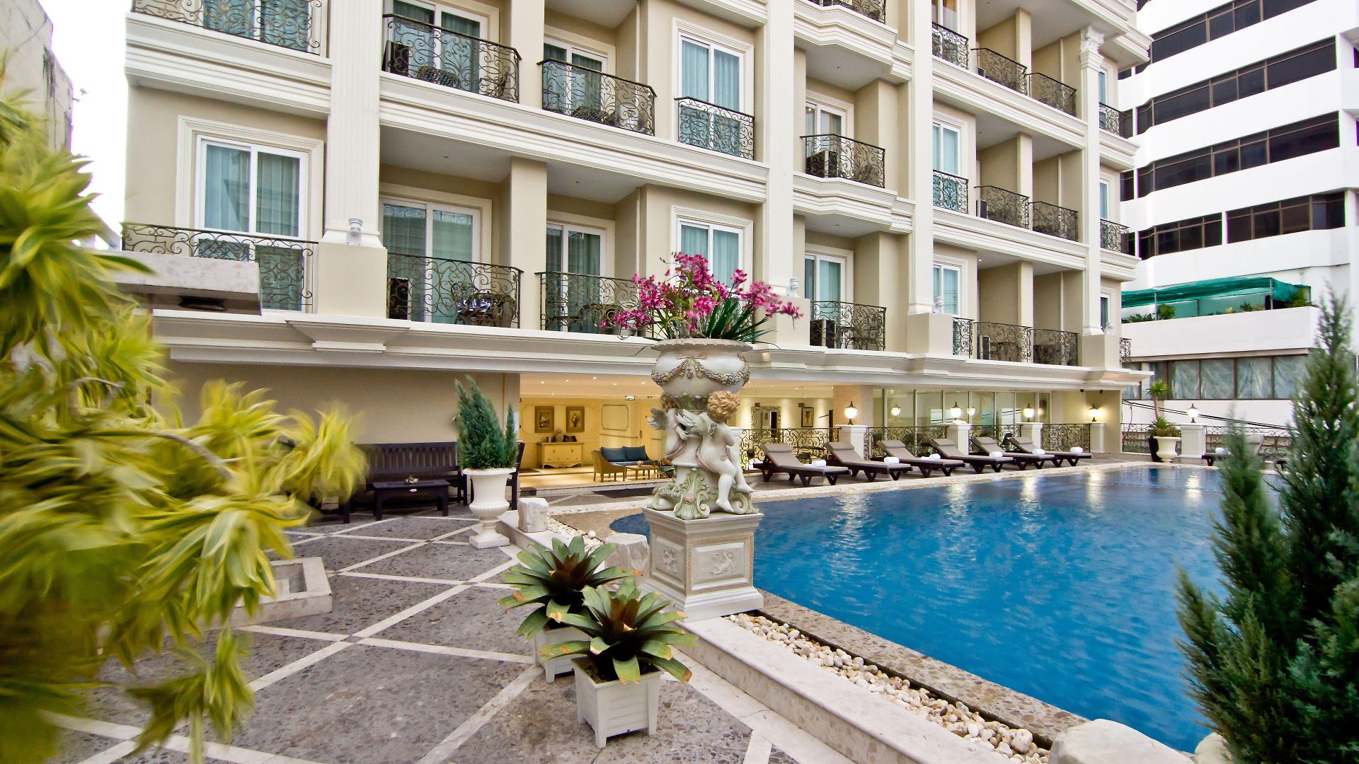โรงแรม แอล เค ดิเอมเพรส
