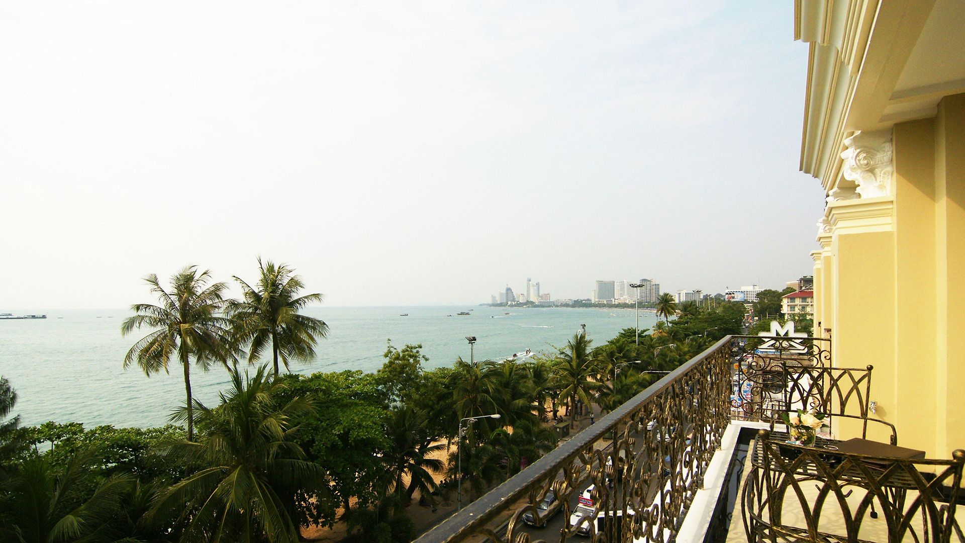 แอล เค ดิเอมเพรส โรงแรม 4*