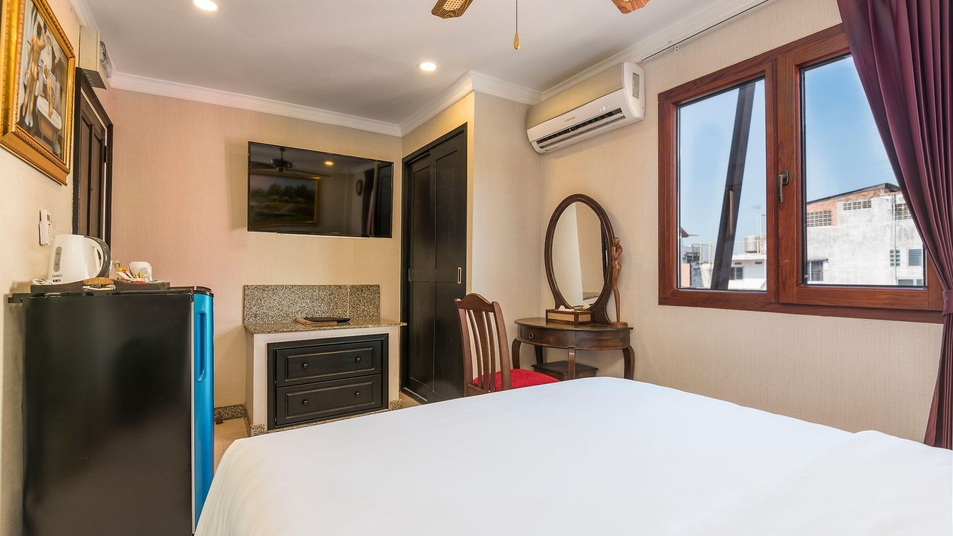 Hotel The Ambiance 3*