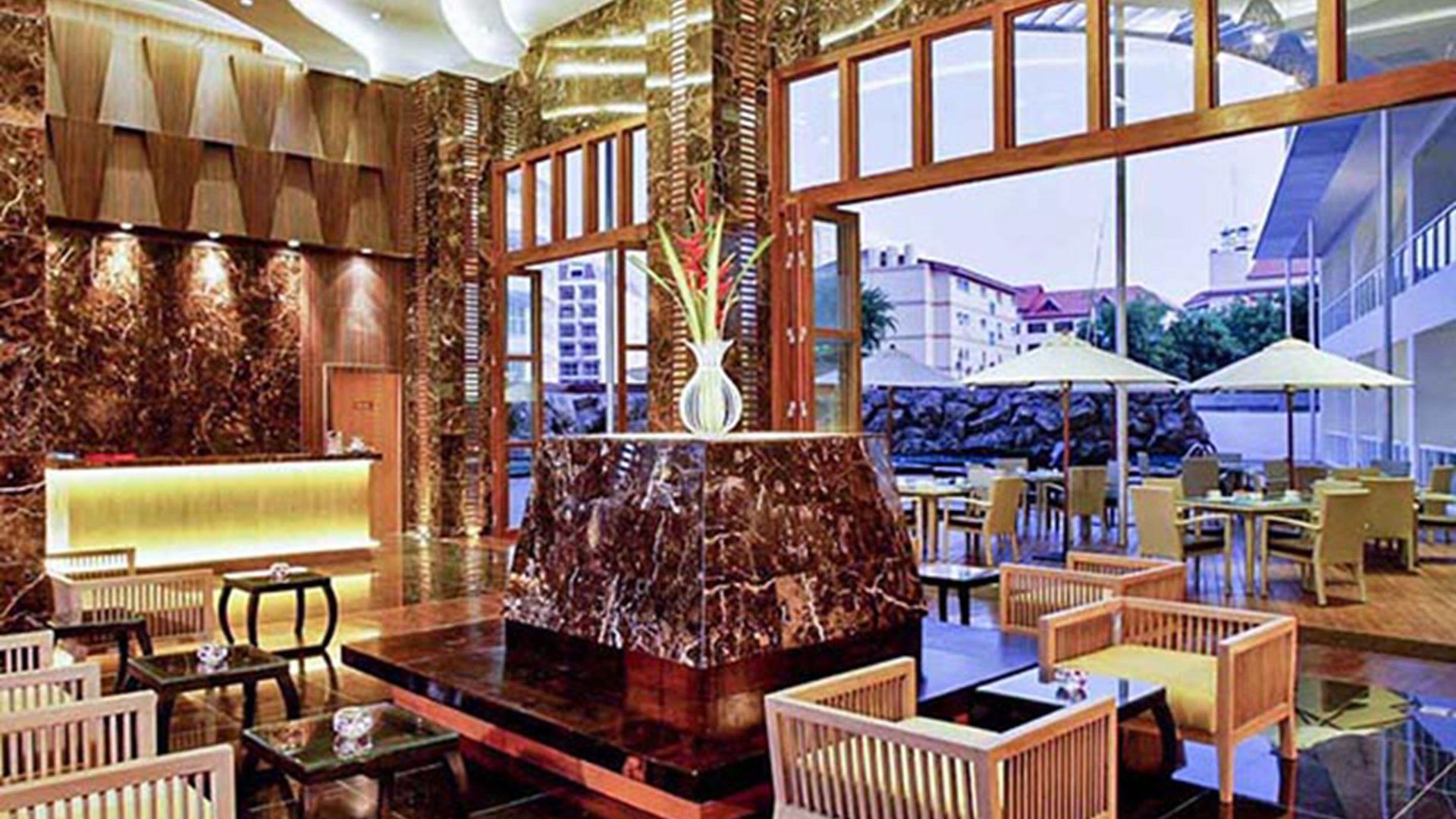Centara Nova 4*