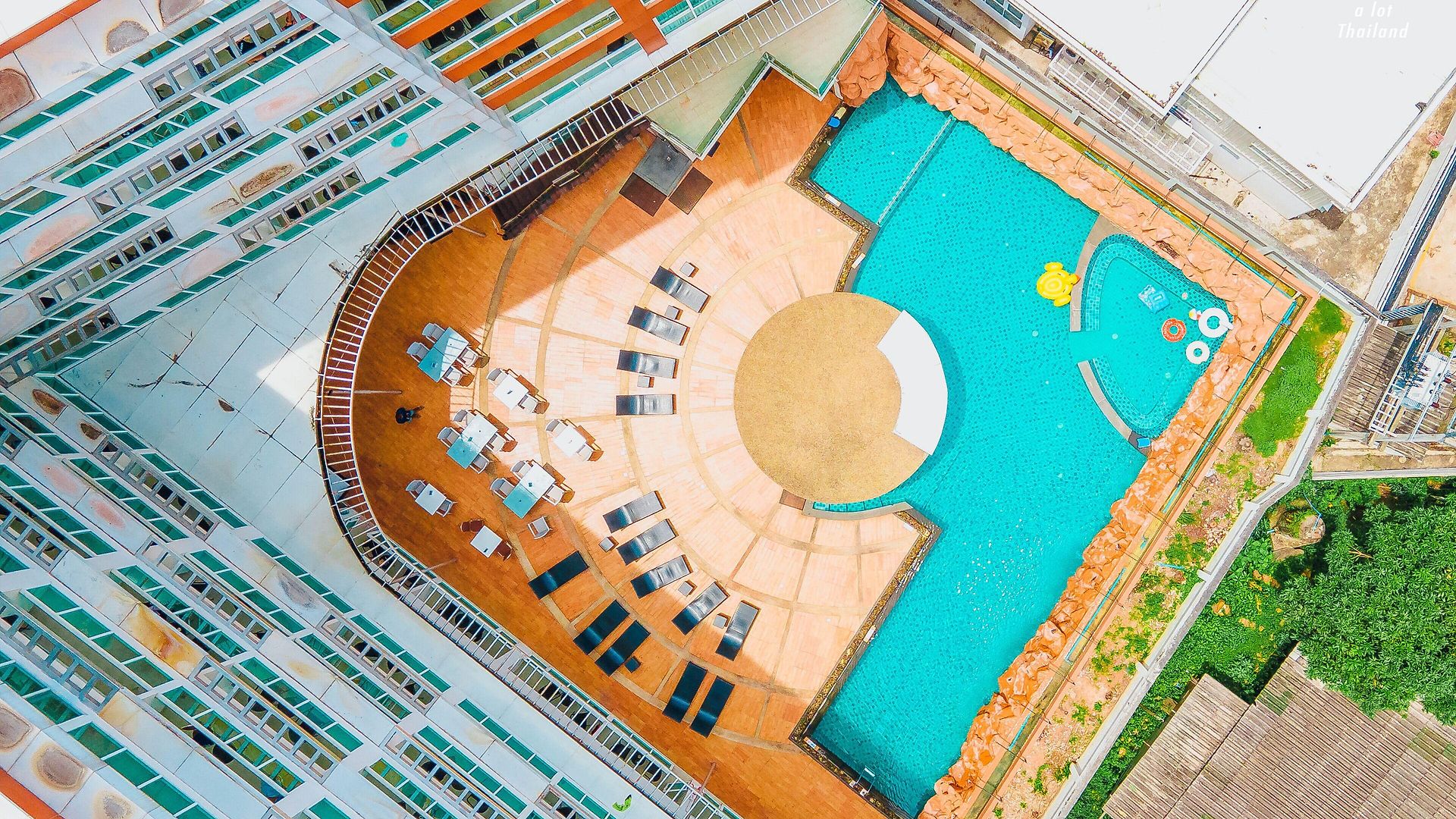 Centara Nova โรงแรม