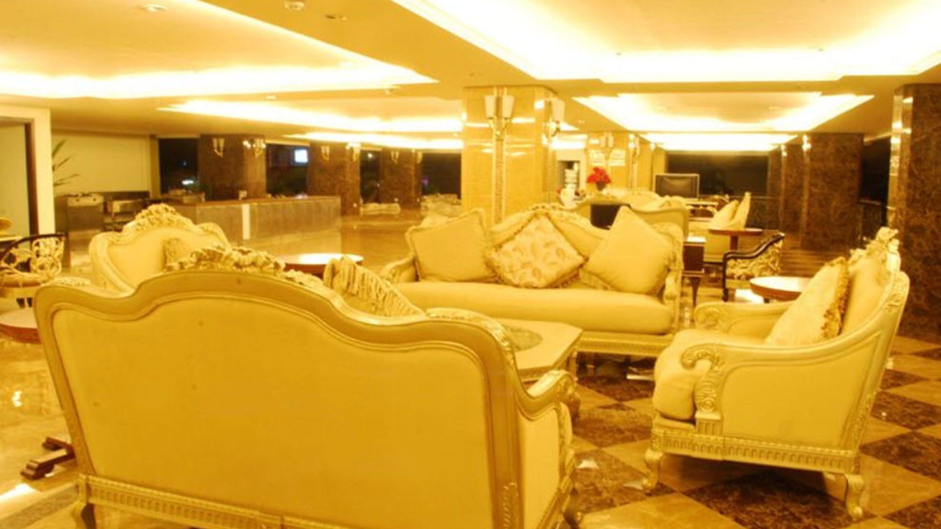 โรงแรม แอลเค รอยอล วิง