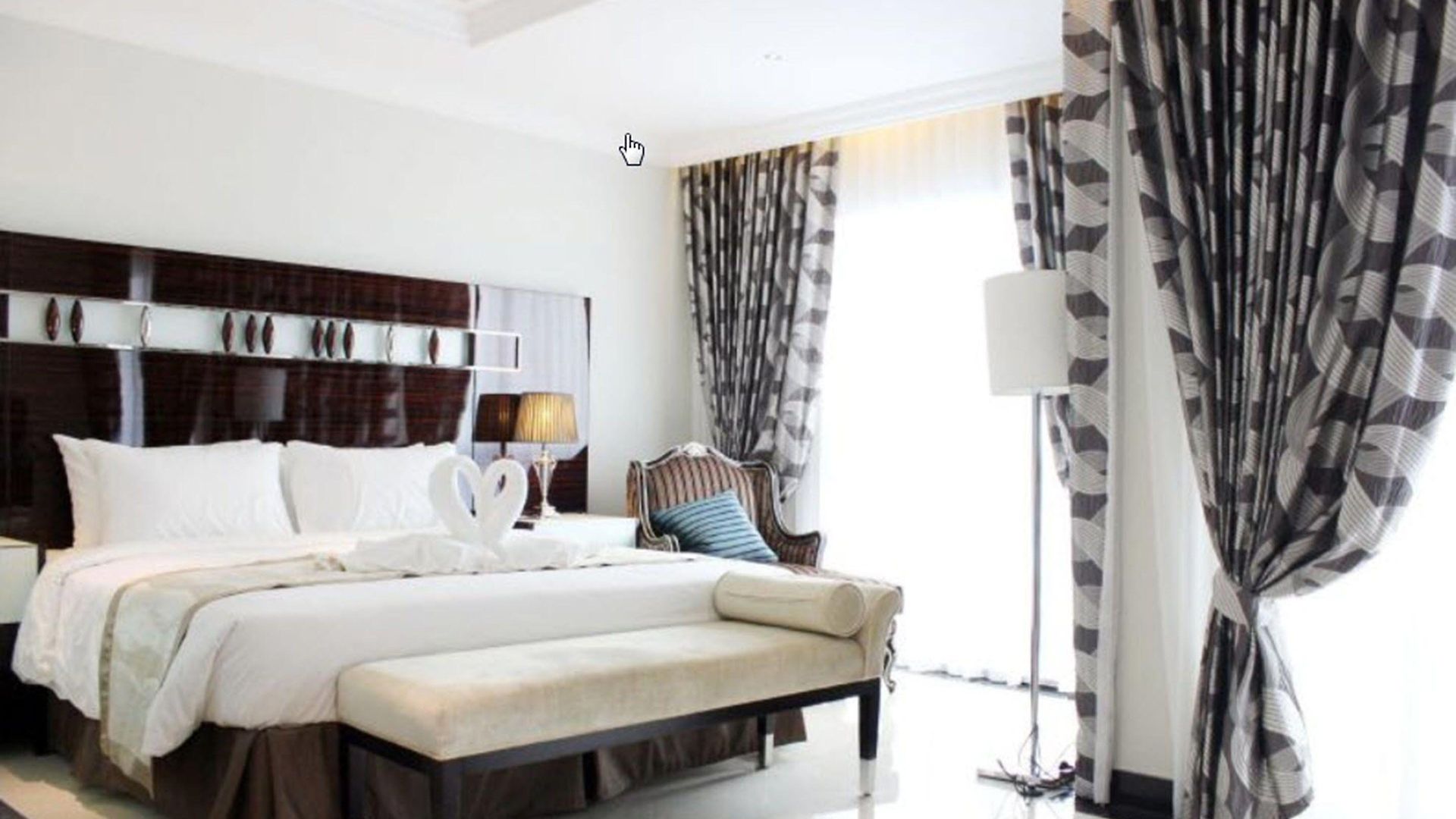 โรงแรม แอลเค รอยอล วิง Pattaya