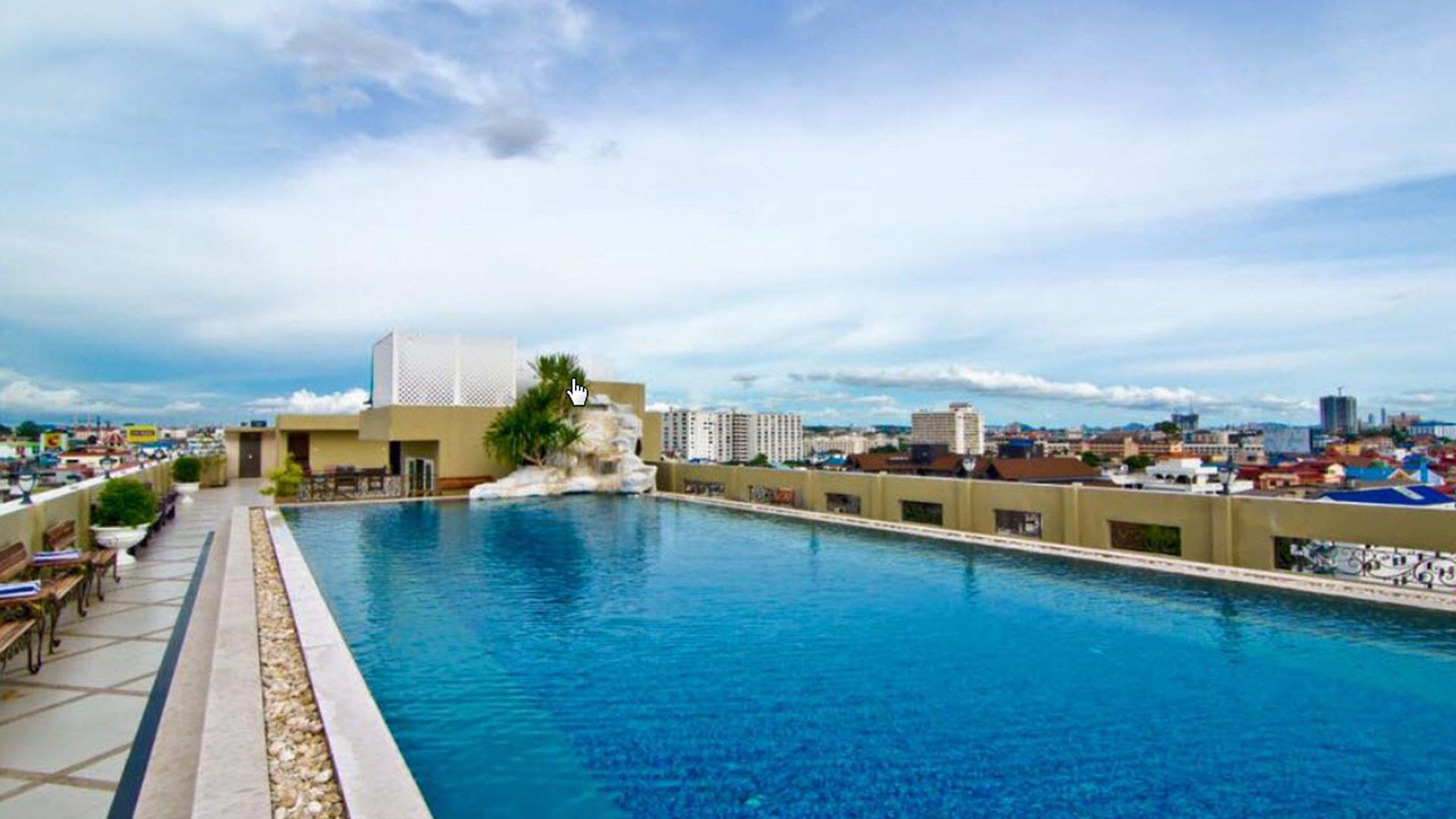 โรงแรม แอลเค รอยอล วิง 3*