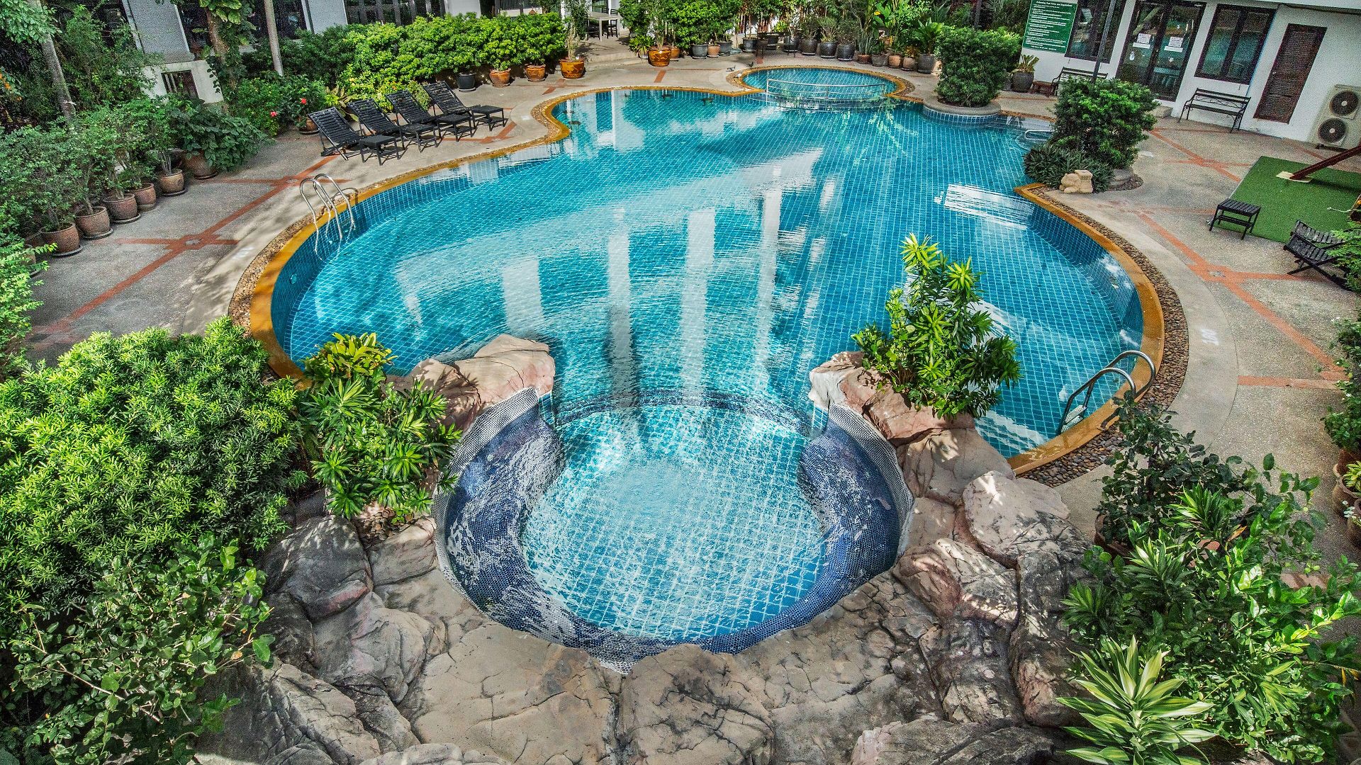 Hotel Mike Garden - Sha Extar 4*