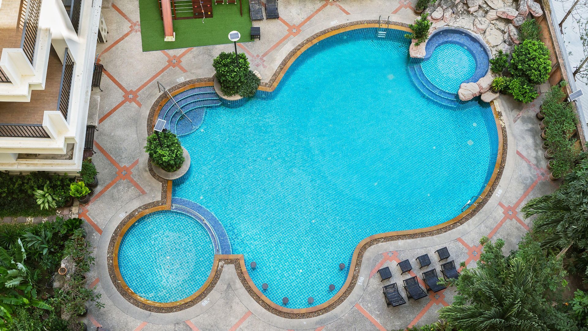 Mike Garden - Sha Extar Hotel 4*