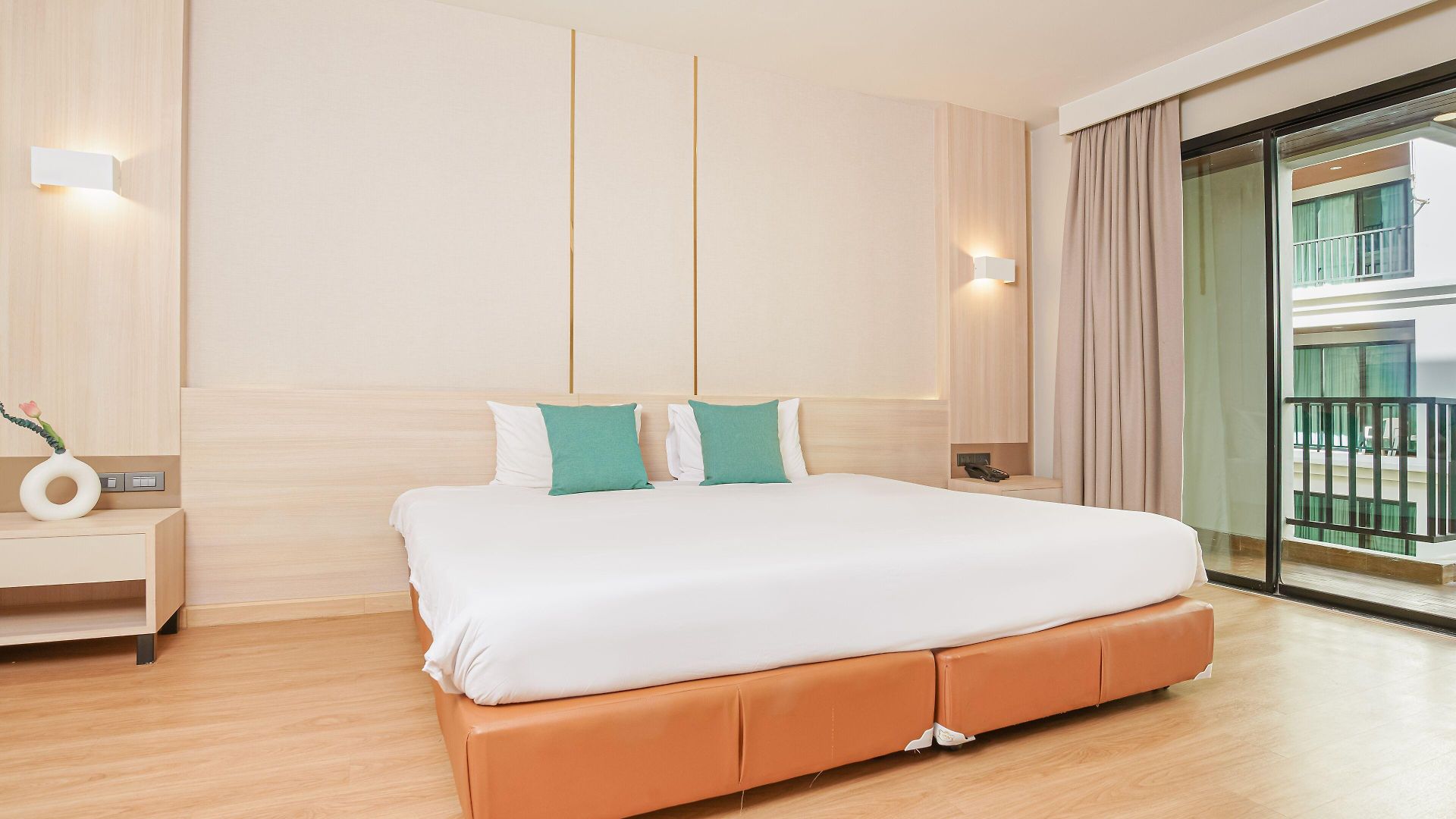 Mike Garden - Sha Extar Hotel Pattaya