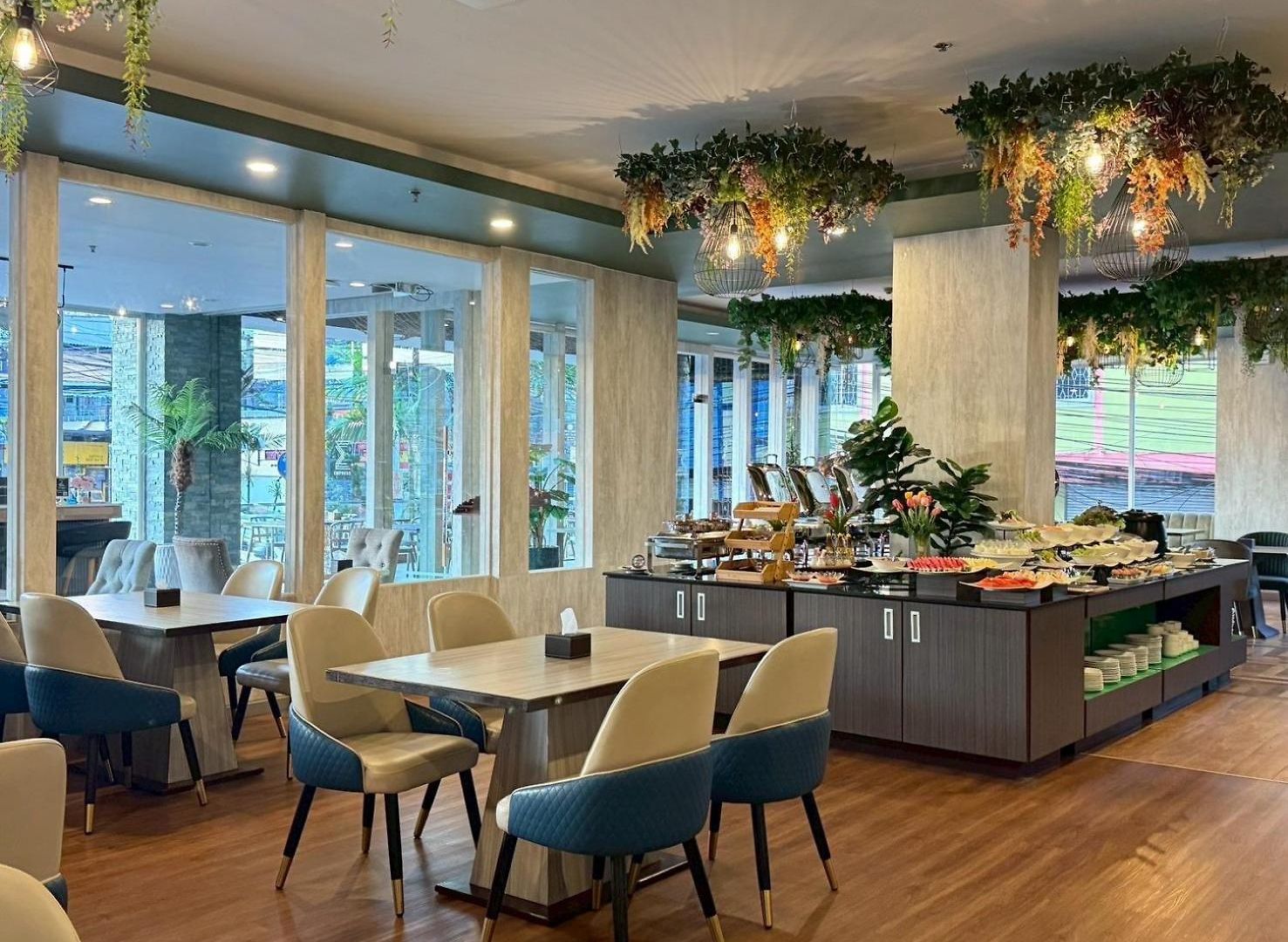 โรงแรม Empress
