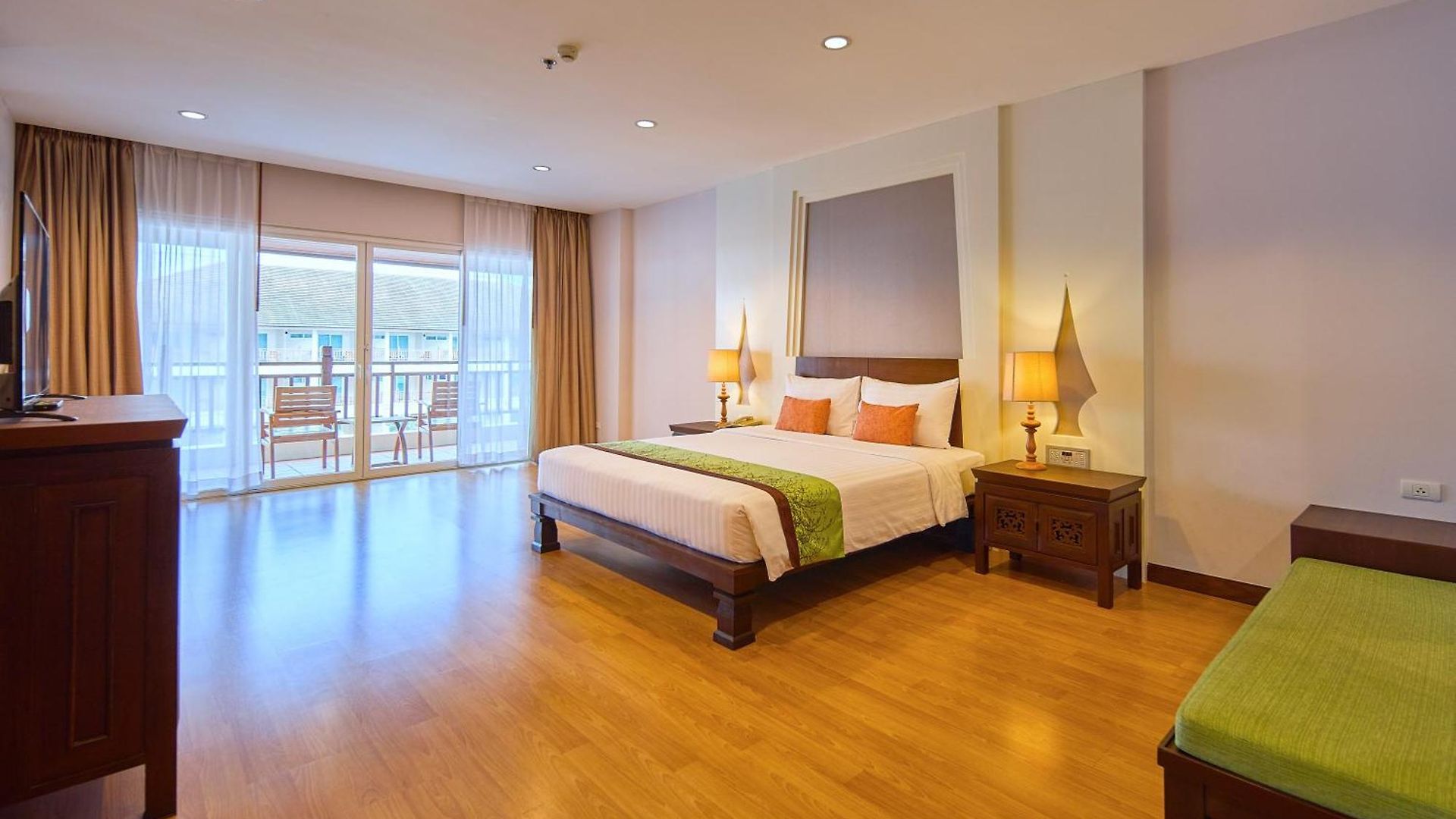 The Heritage Beachfront รีสอร์ท