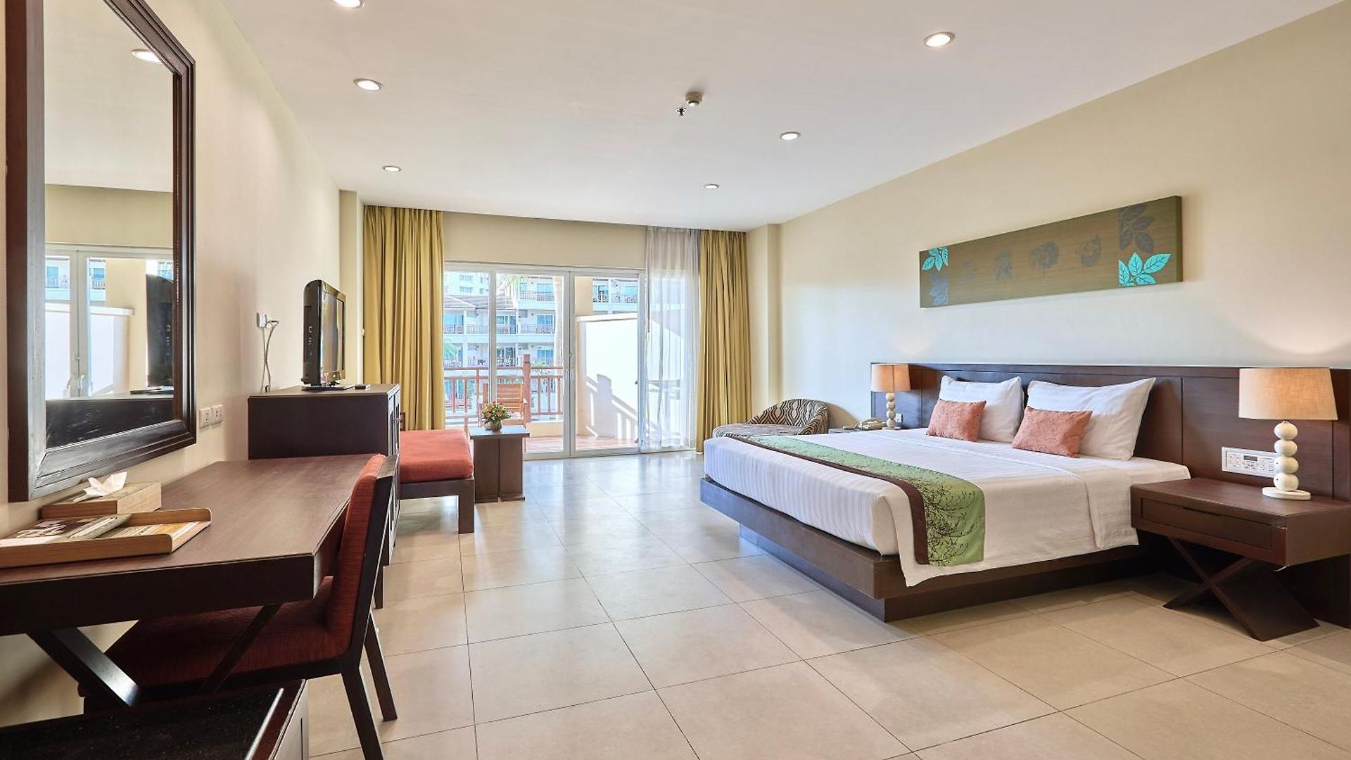 Resort The Heritage Beachfront 4*