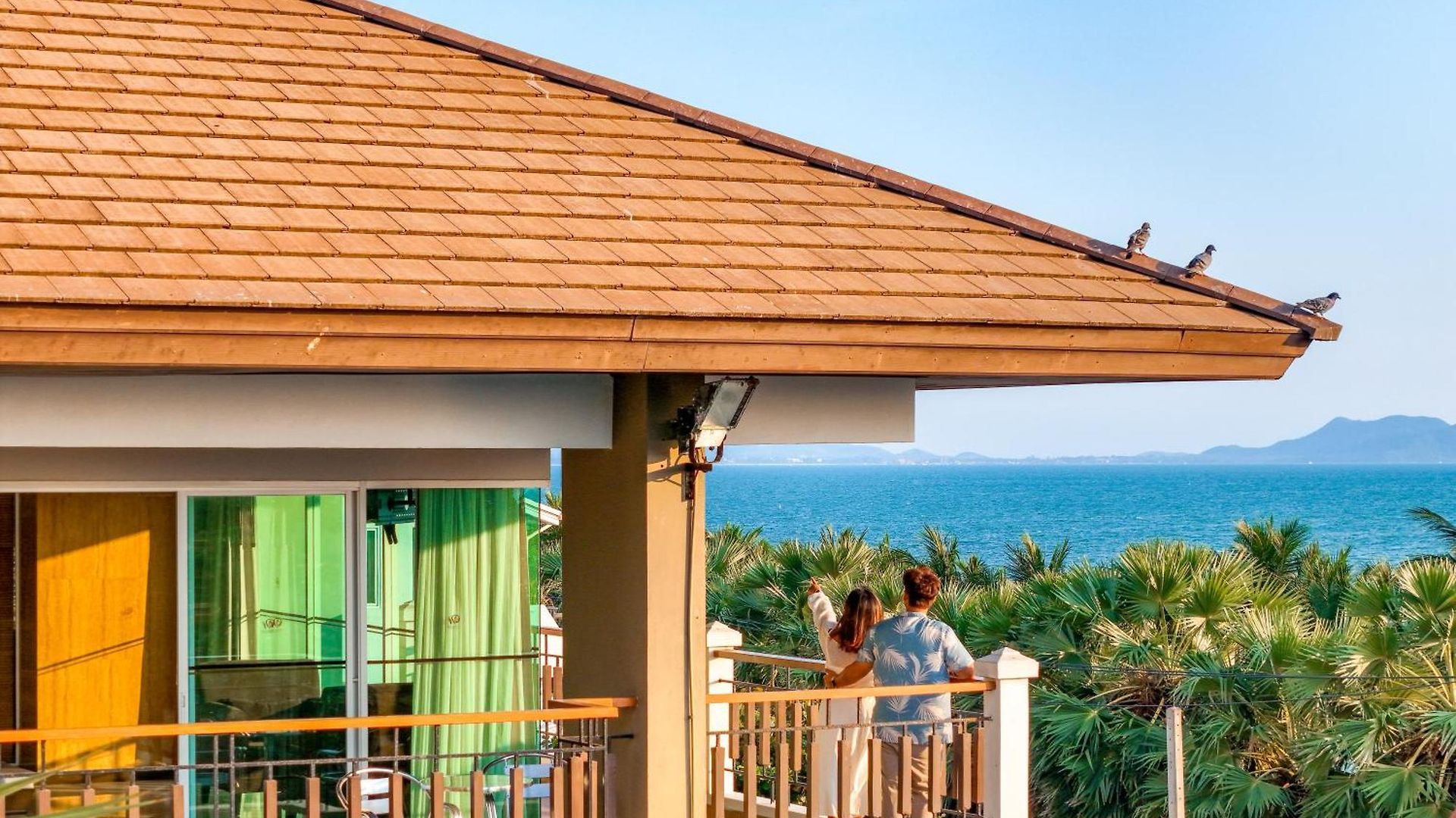 โรงแรม Welcome World Beachfront 4*